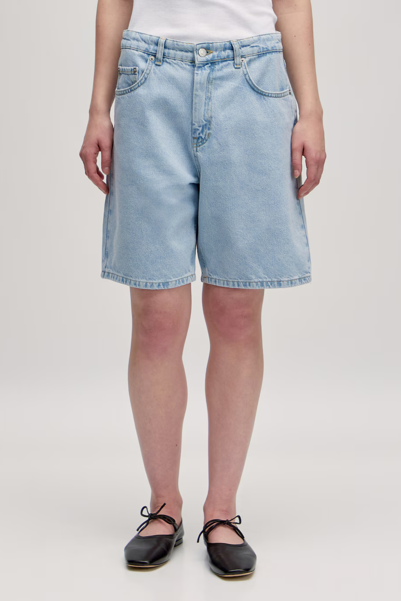 PHOENIX DENIM SHORTS - ULTRA LIGHT BLUE