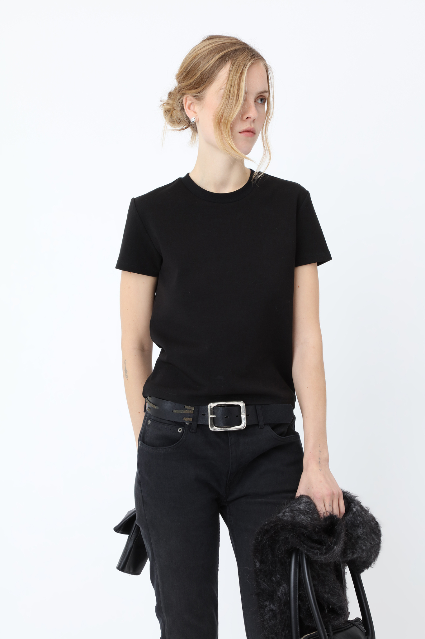 VERA T-SHIRT - BLACK