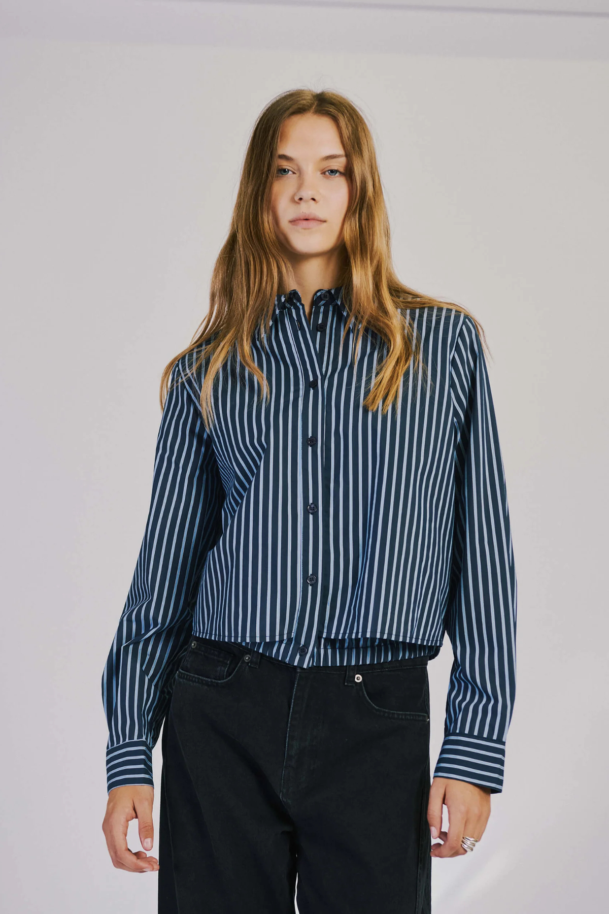 HOLLY CROPPED SHIRT - BLUE STRIPE