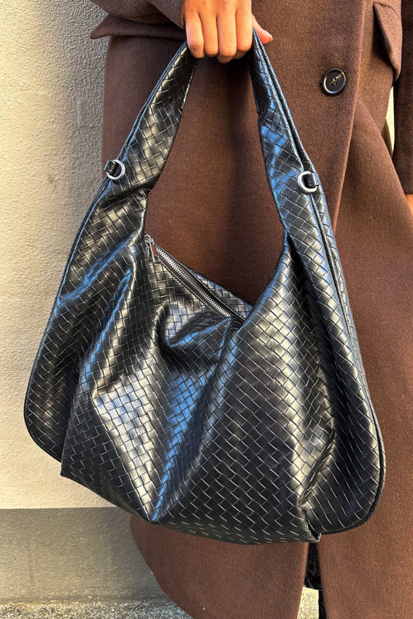 PEONY HOBO BAG - BLACK