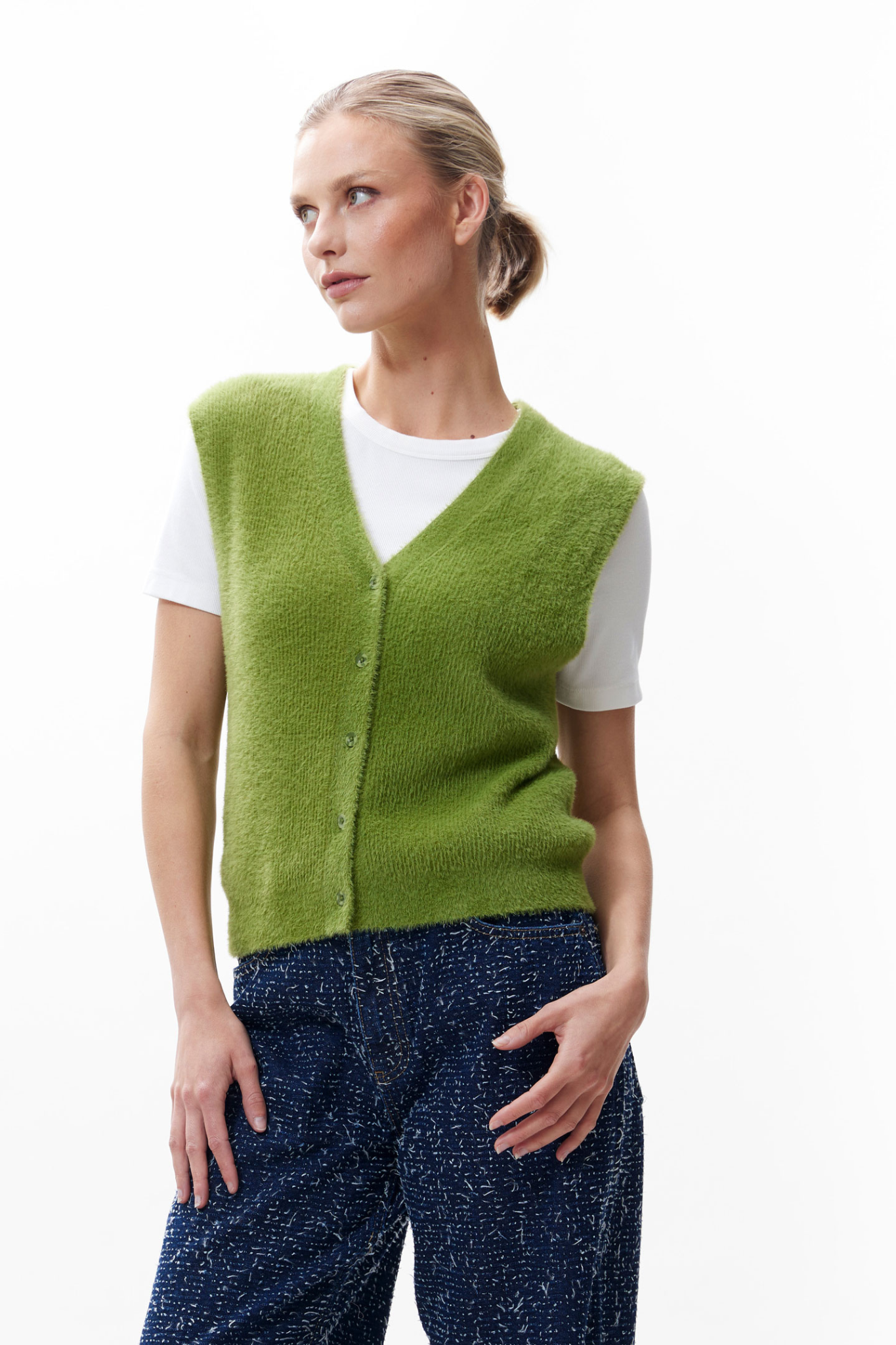 V-NECK FUZZY SPENCER KNIT - GRASSHOPPER