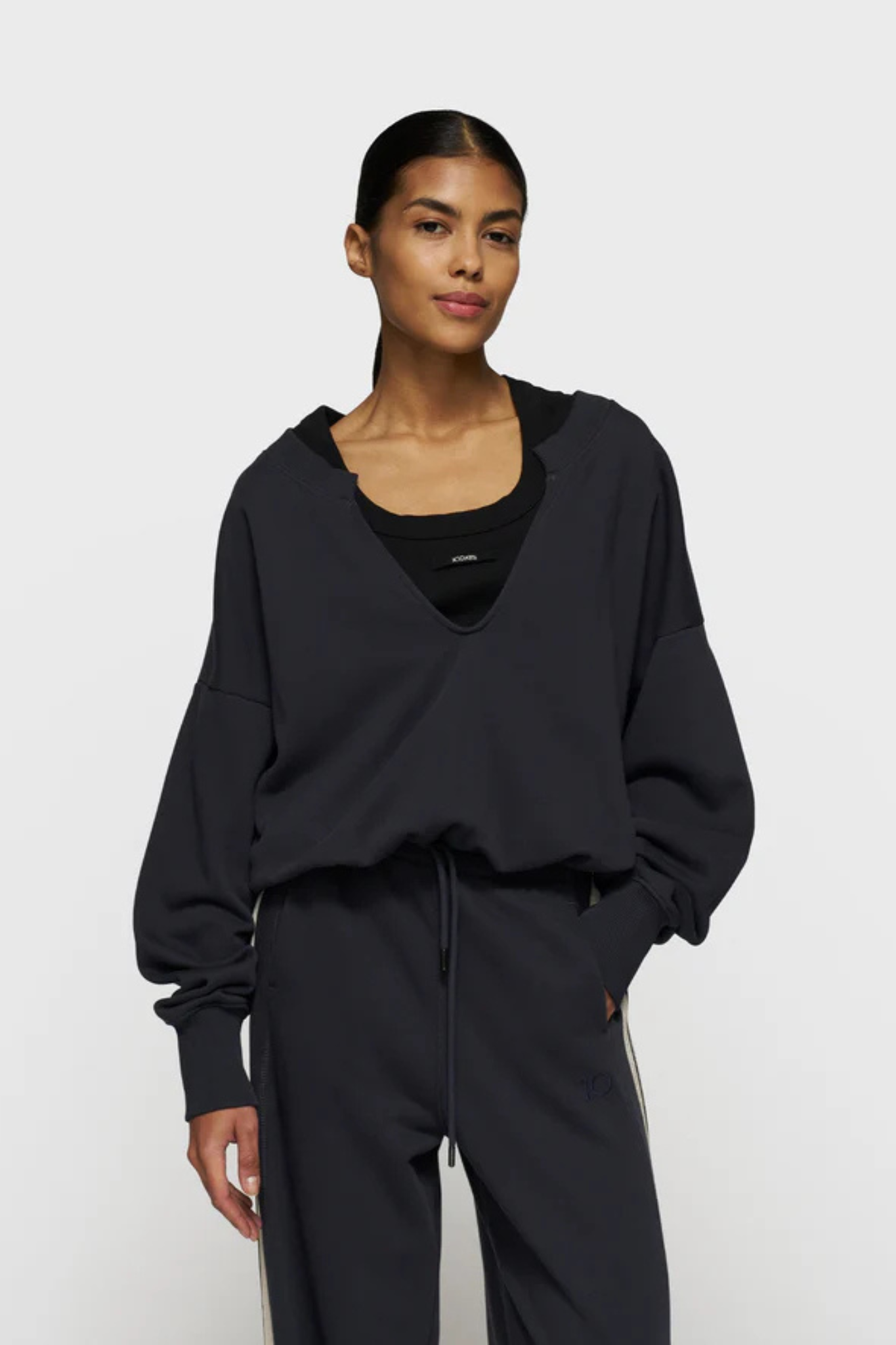V-NECK DOUBLE SWEATER - DARK NAVY