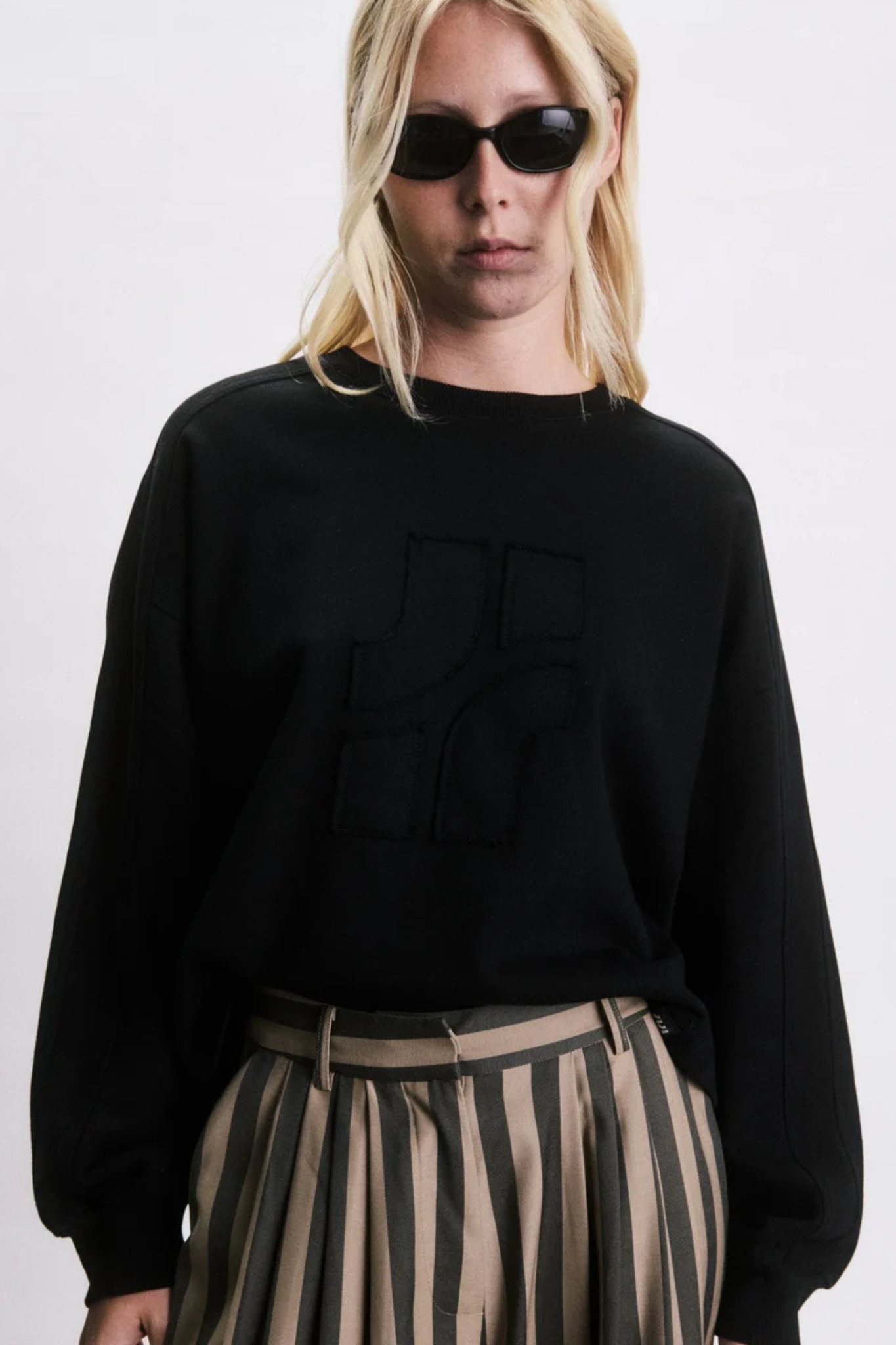 SOEN SWEATSHIRT - BLACK