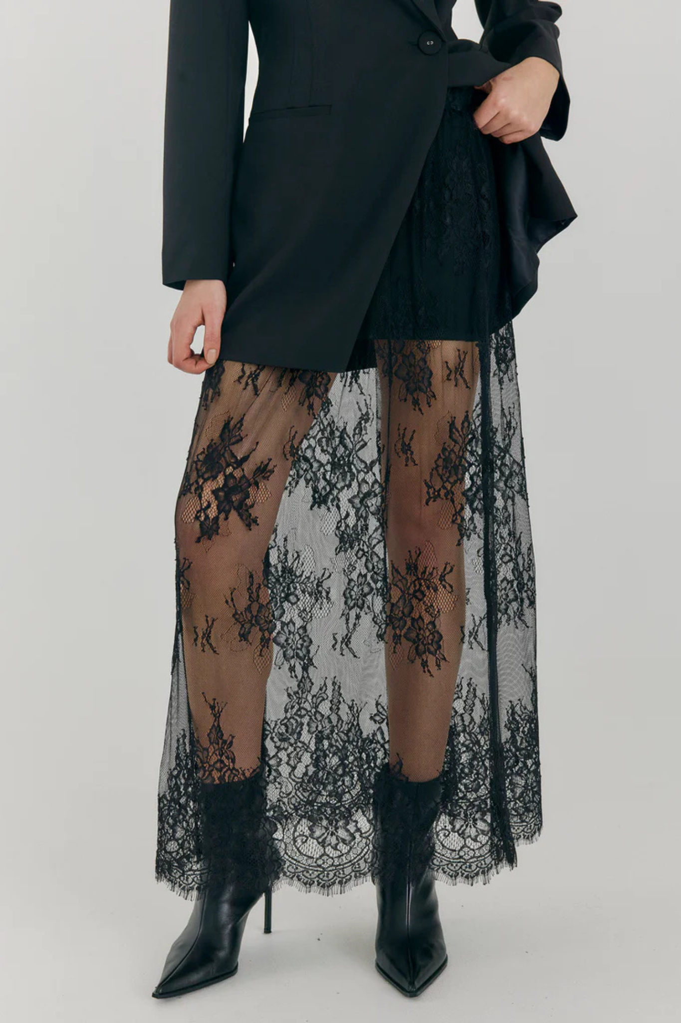 MINDA SKIRT - BLACK