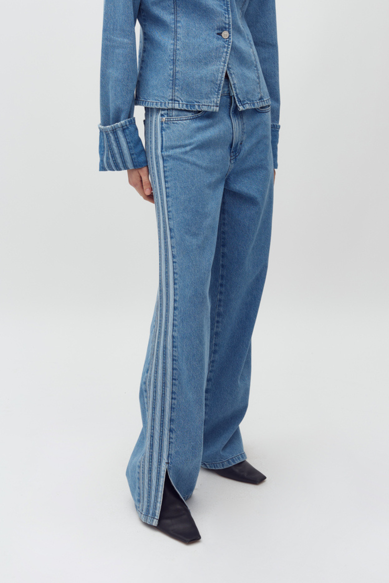 KAVINA JEANS - SKY BLUE WASH