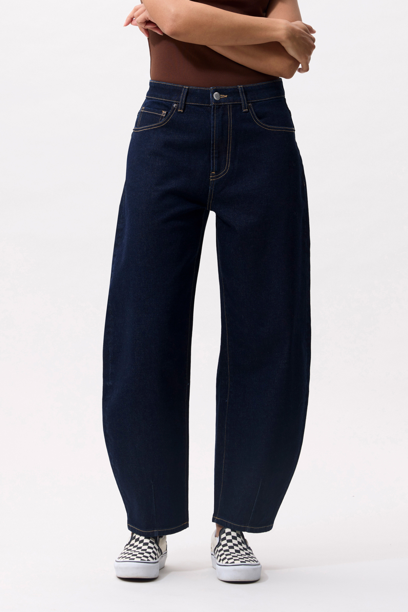 CROPPED BARREL FIT JEANS - DARK BLUE