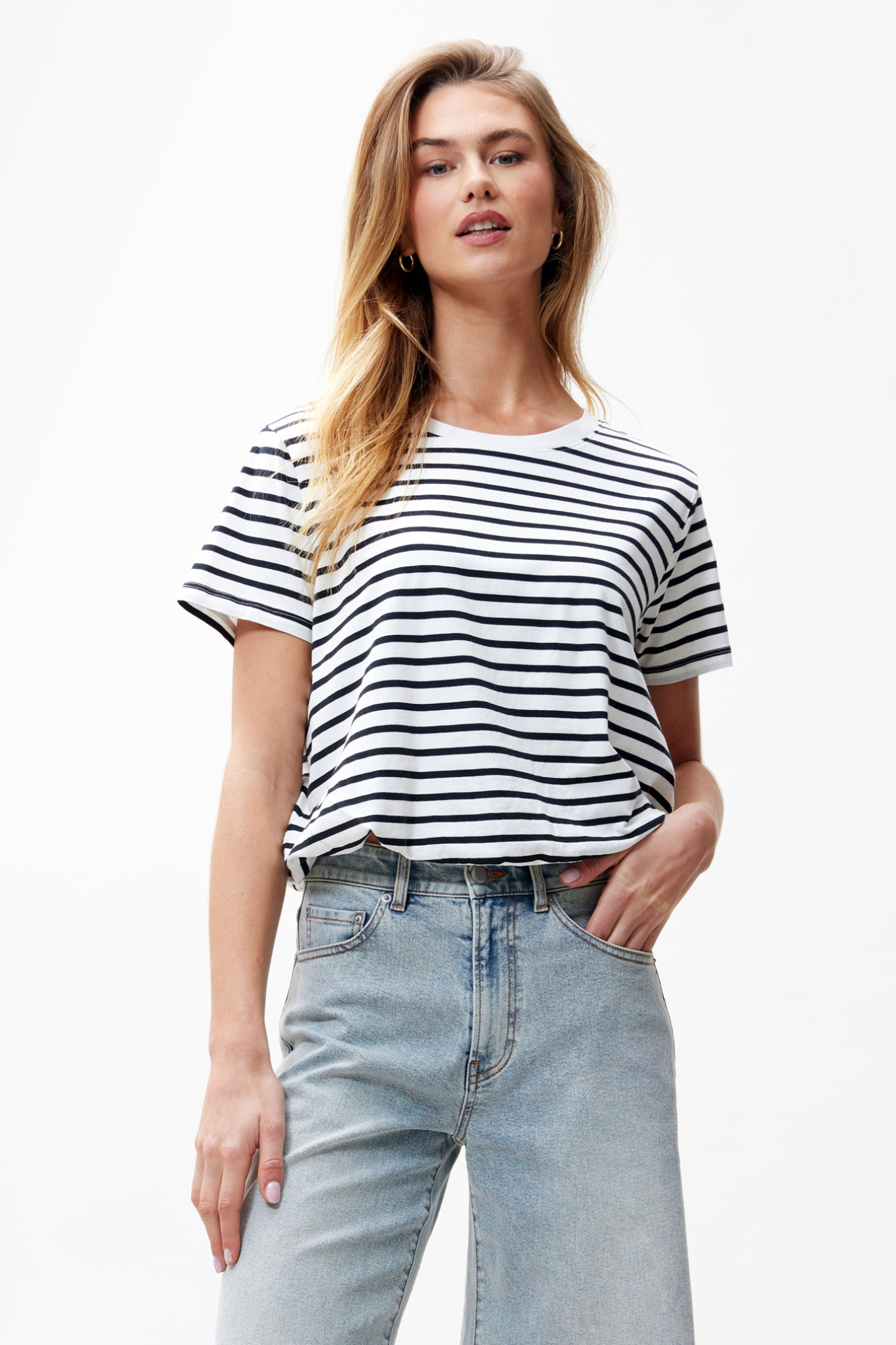 STRIPED TUCK IN T-SHIRT - BLACK