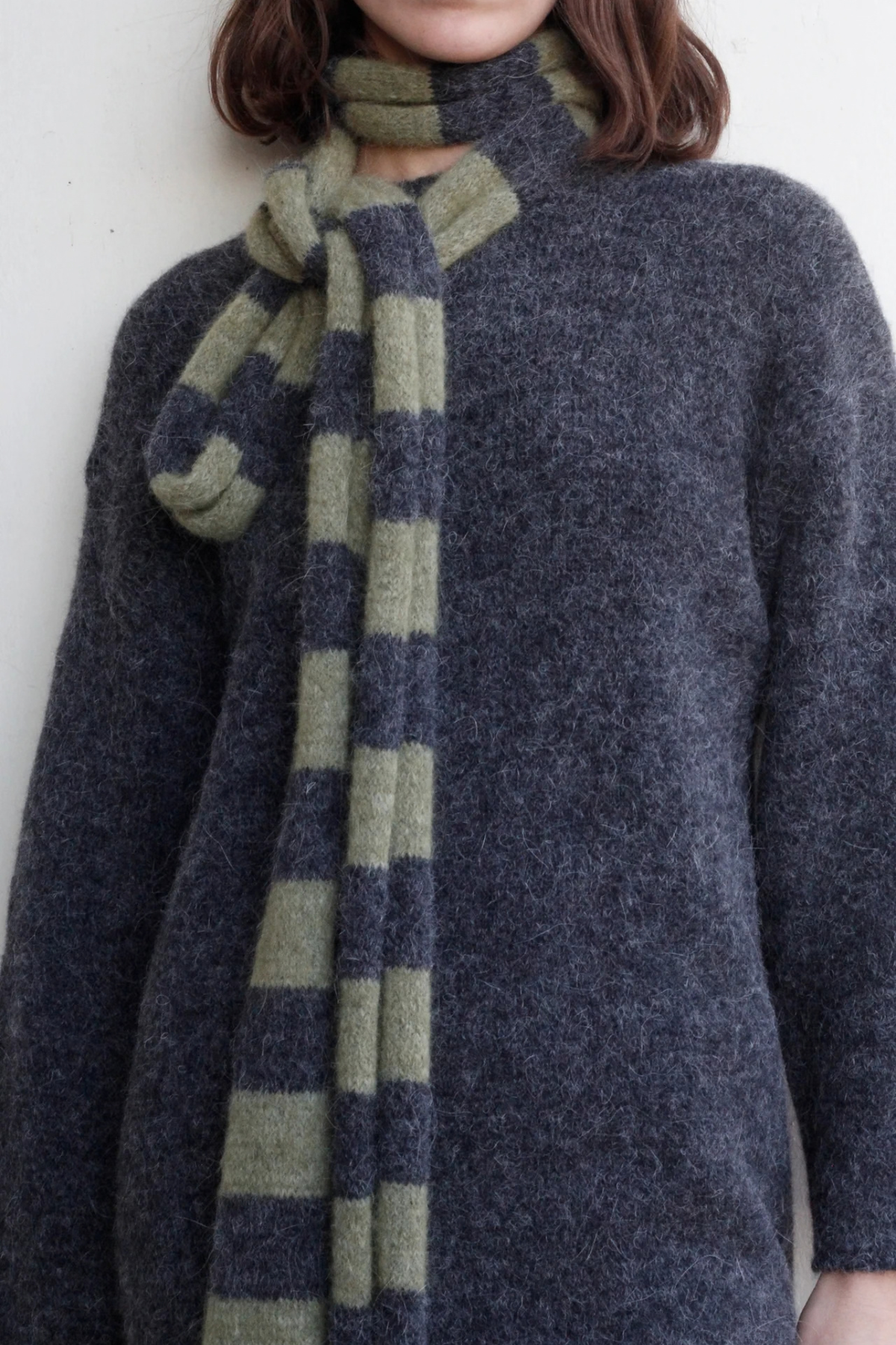 GANG SCARF - GREEN GREY