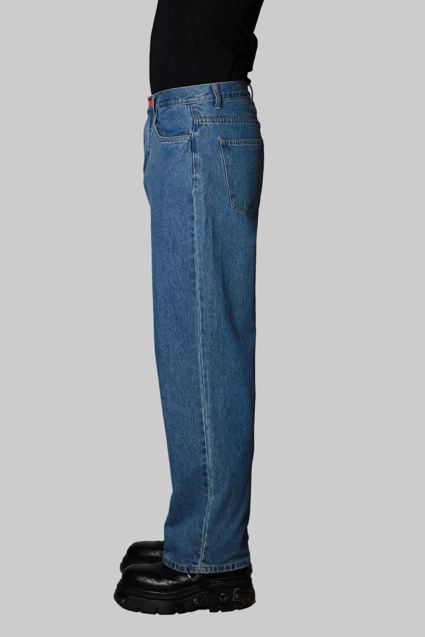SUPER LOOSE JEANS - MEDIUM BLUE DENIM