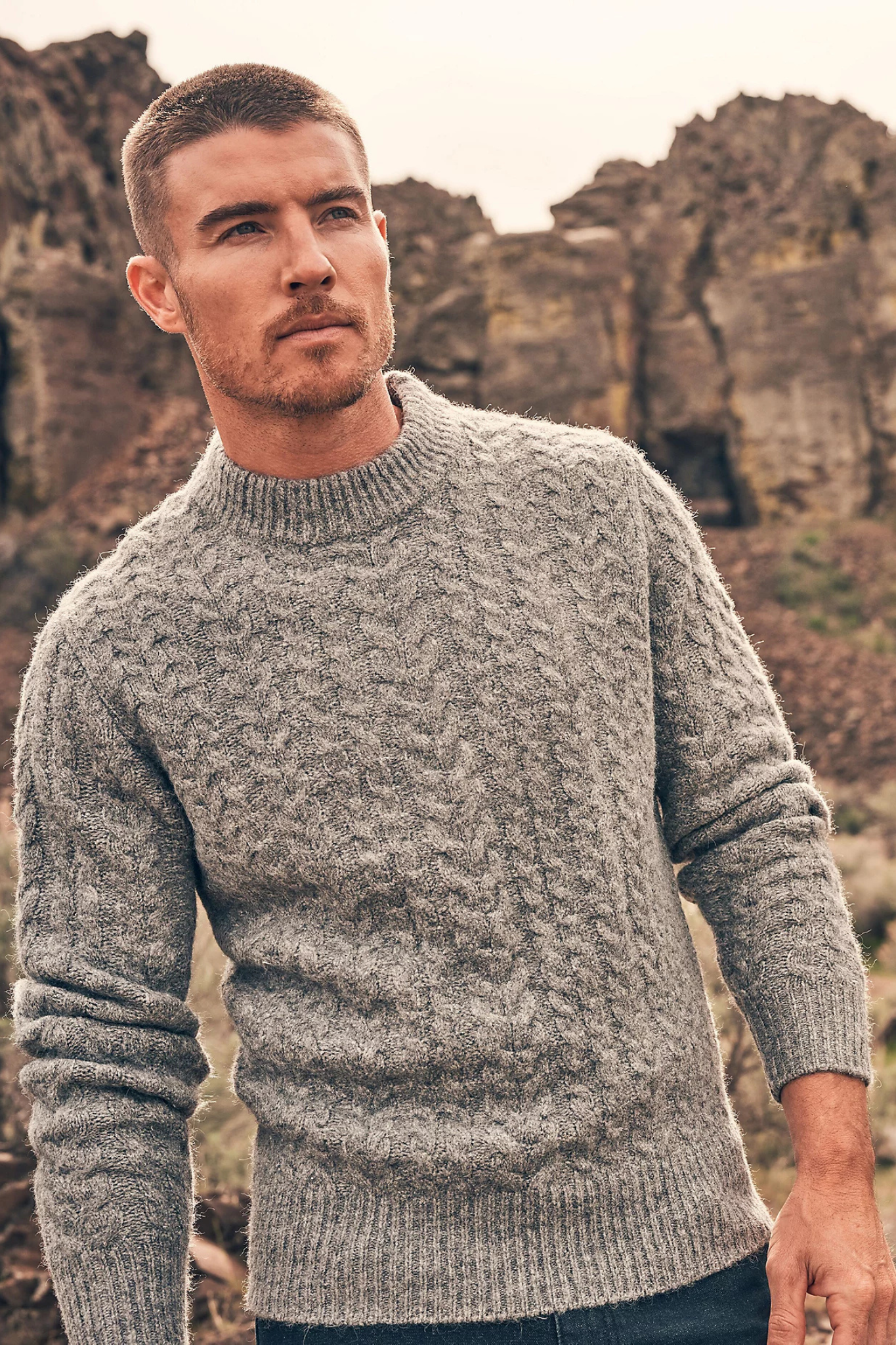 CABLE KNIT SWEATER - GREY HEATHER