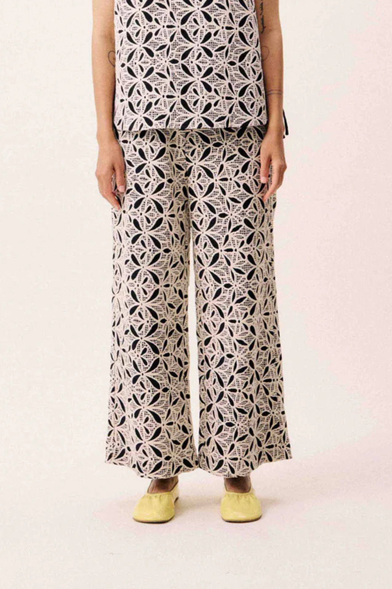 CONCHAL PANTS - BLACK