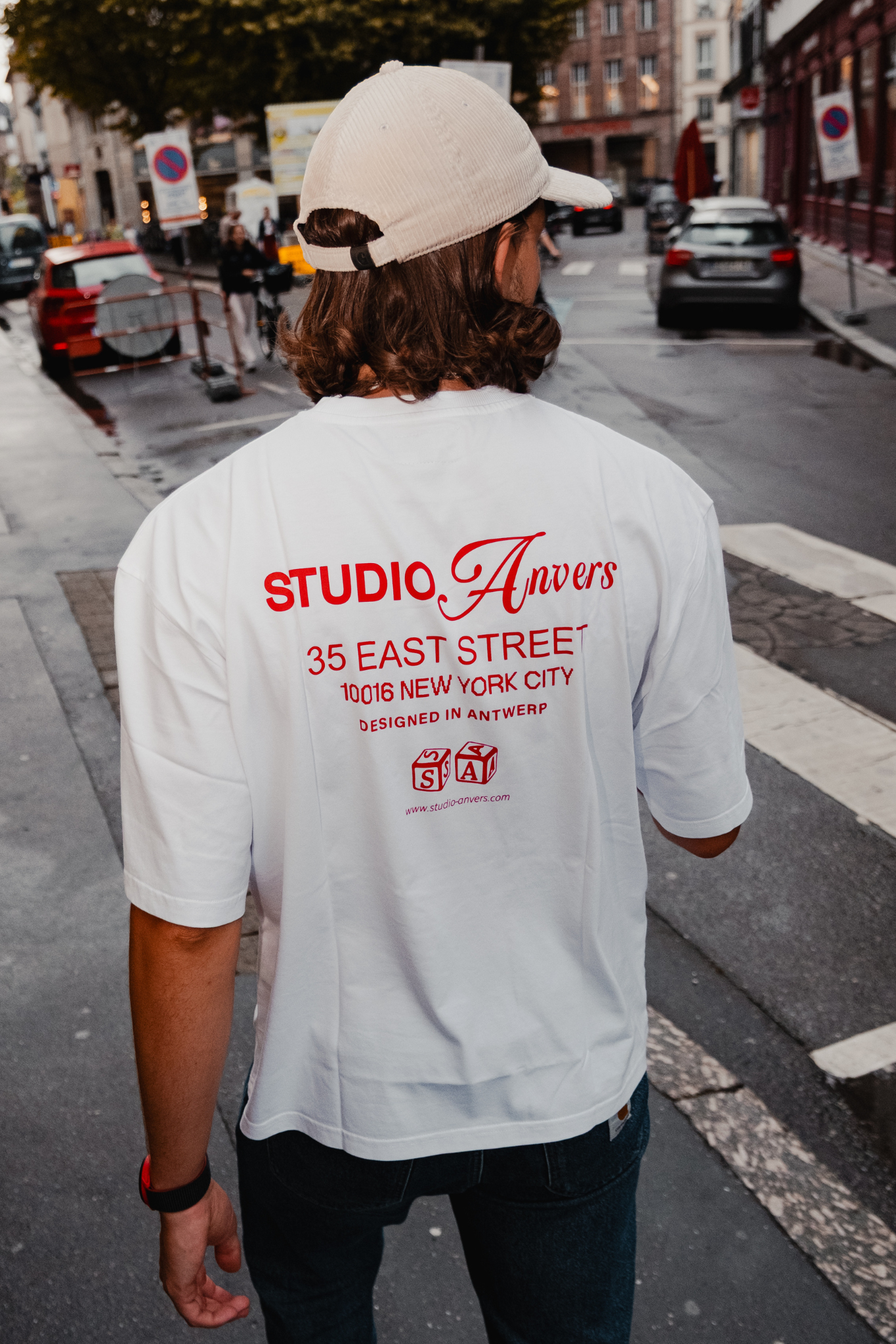 LUCKY T-SHIRT - WHITE/RED PRINT