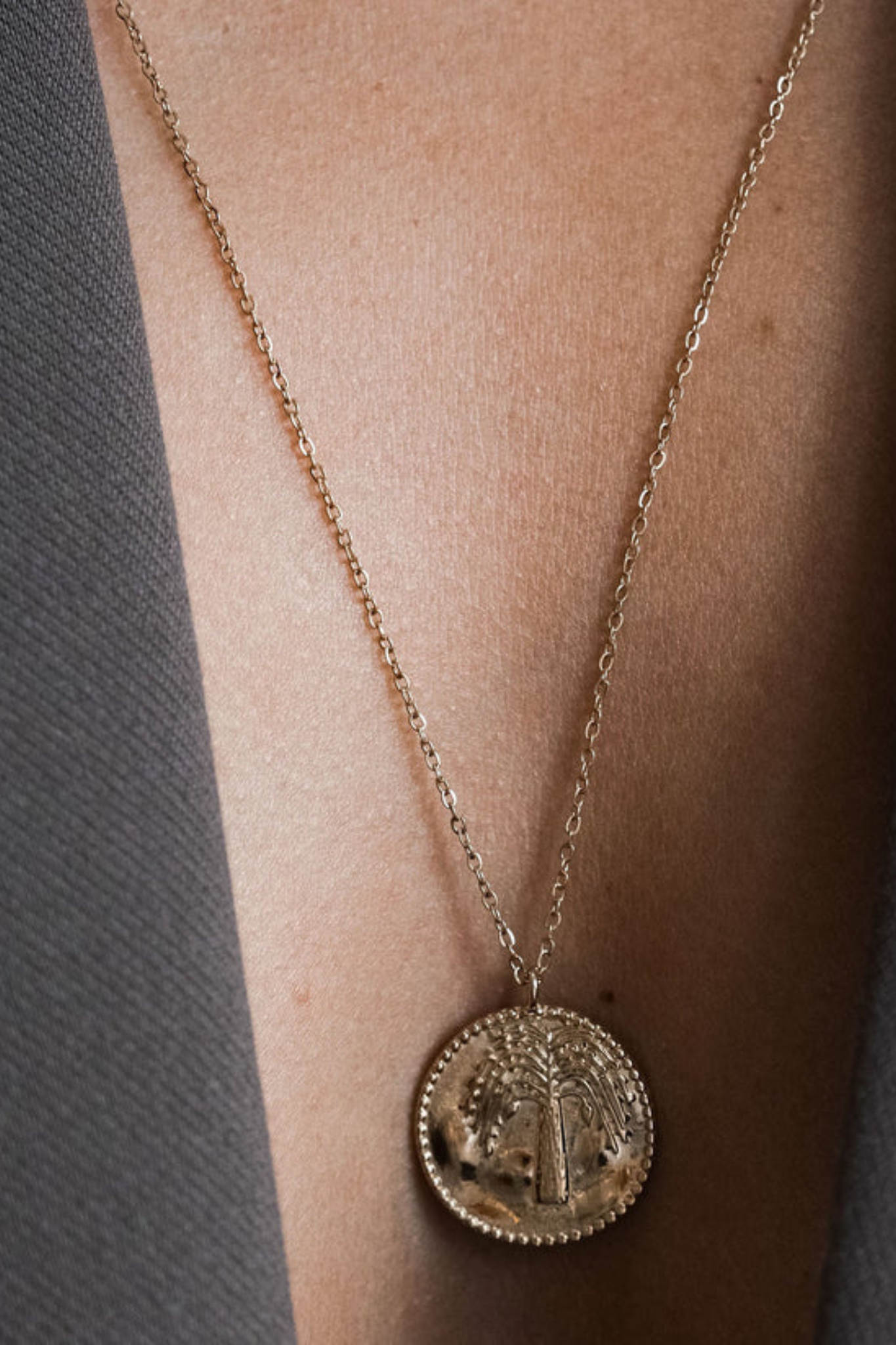 PALM TREE NECKLACE - GOLD