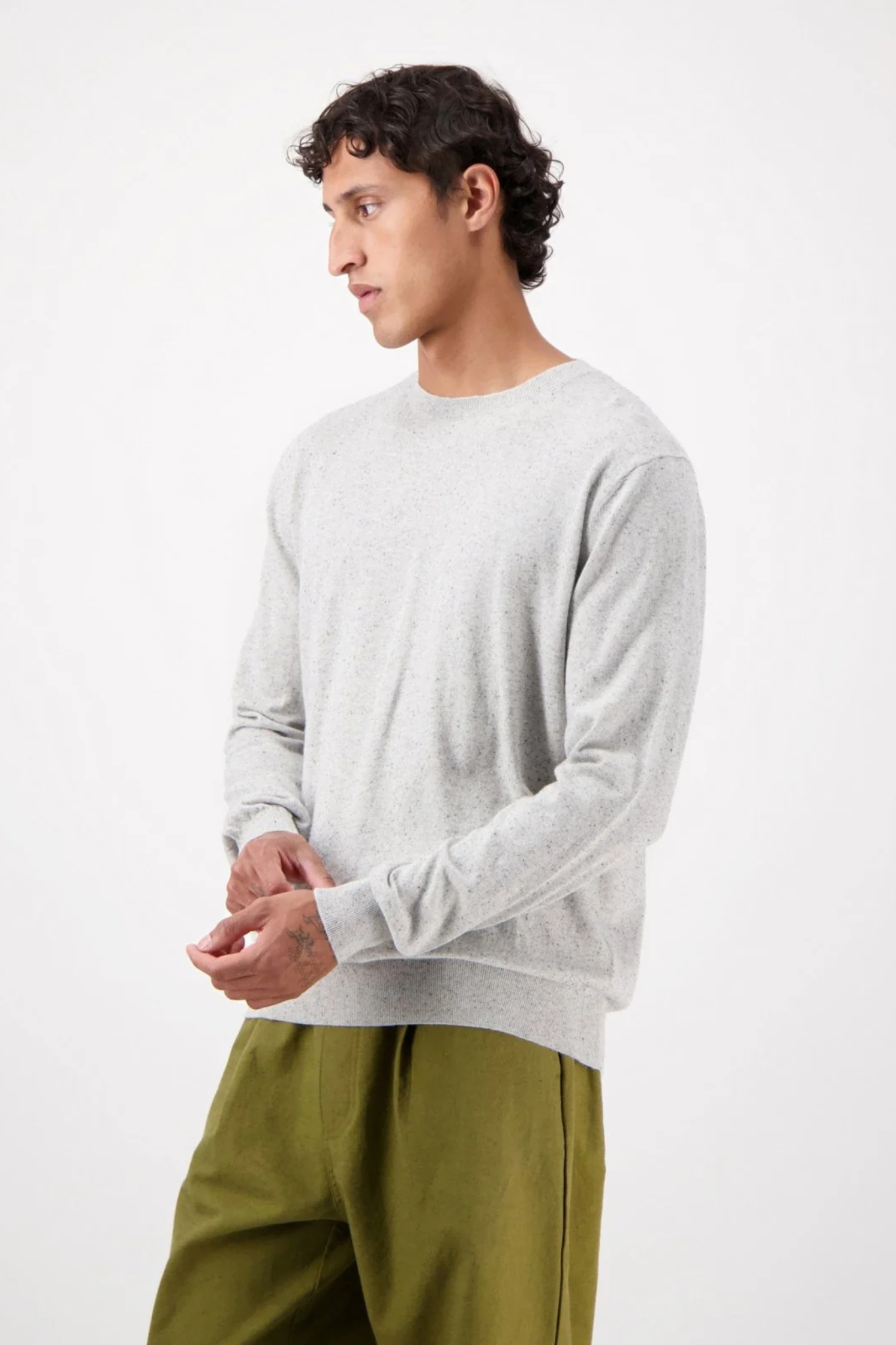 EYEBALL NEPPY CREW SWEATER - GREY