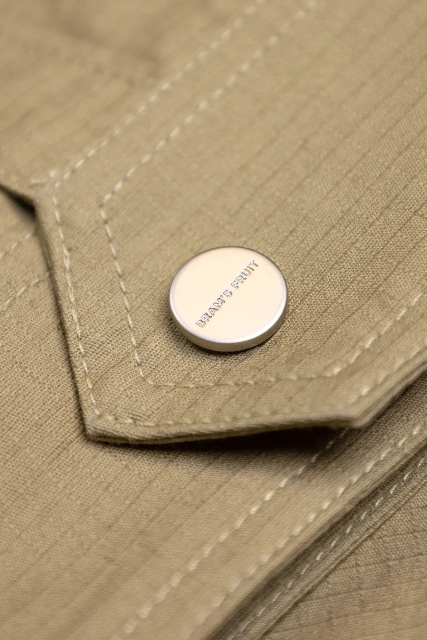 RIPSTOP TEXT LOGO JACKET - OLIVE GREEN