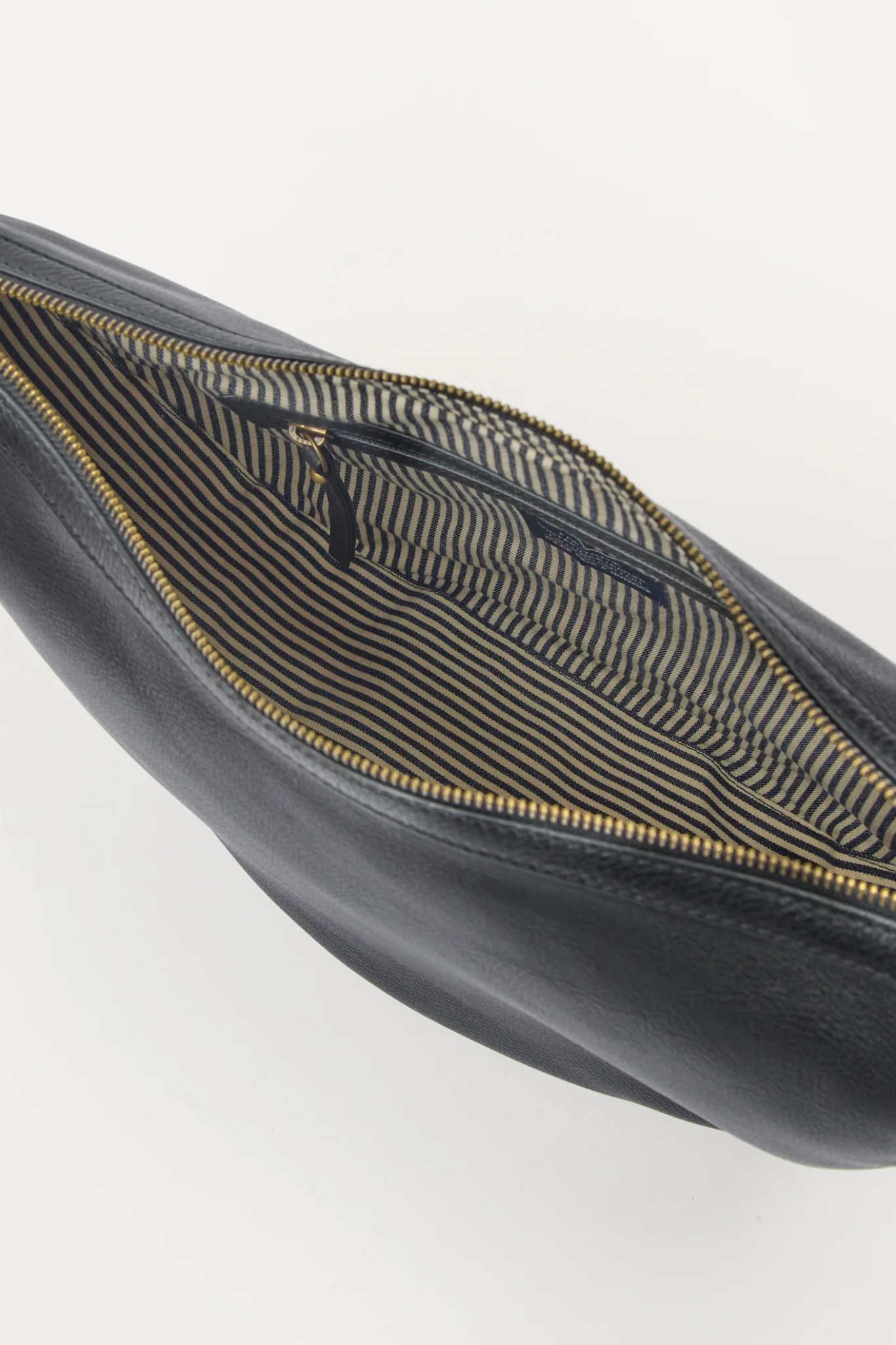 LEO MAXI - BLACK SOFT GRAIN LEATHER