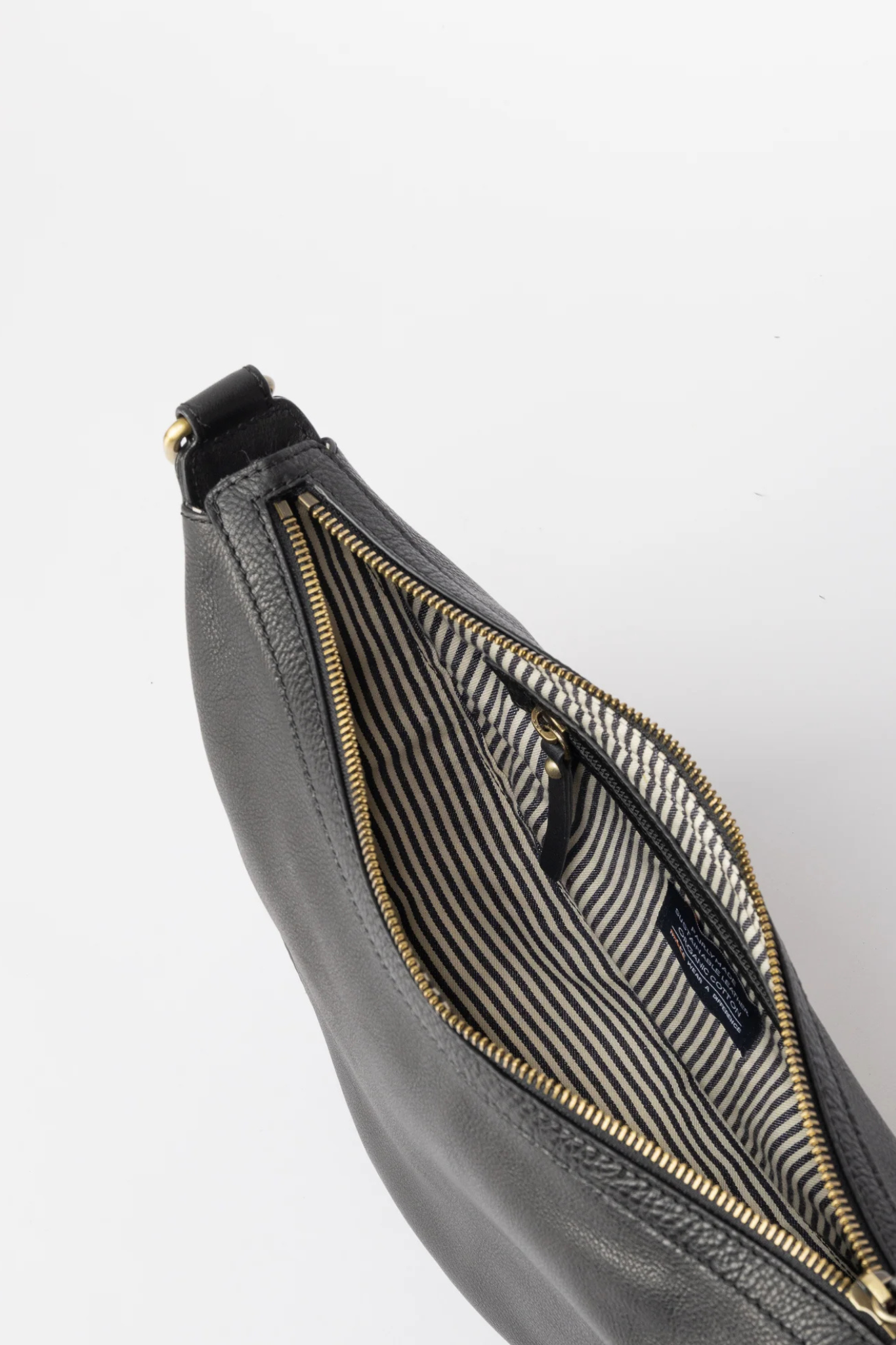 LEO BAG - BLACK SOFT GRAIN LEATHER