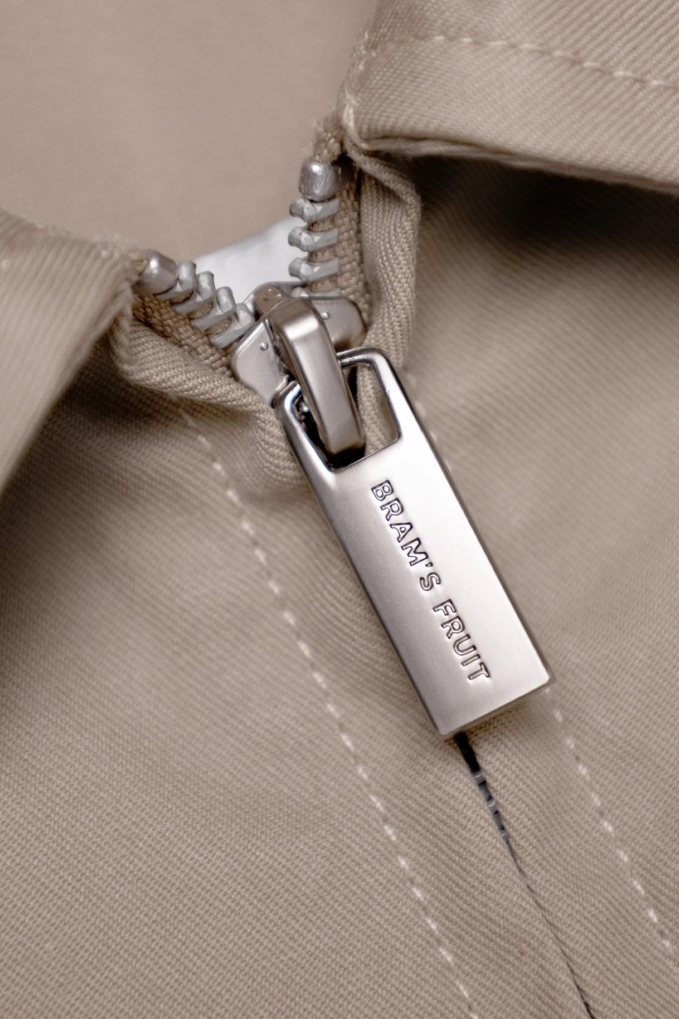 SCRIPT LOGO DISTRESSED JACKET - SAND