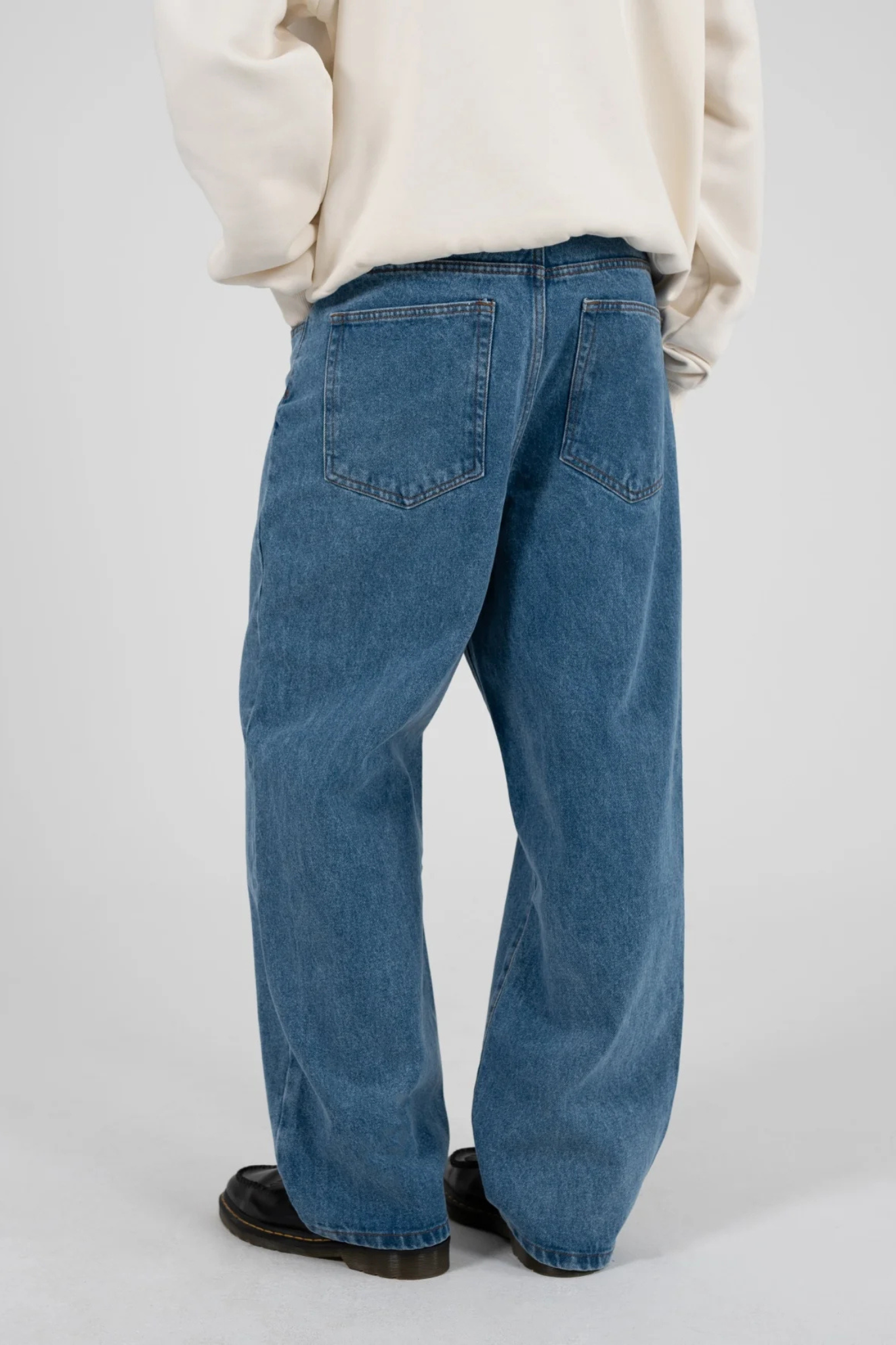 MILANO RELAXED JEANS - MID BLUE