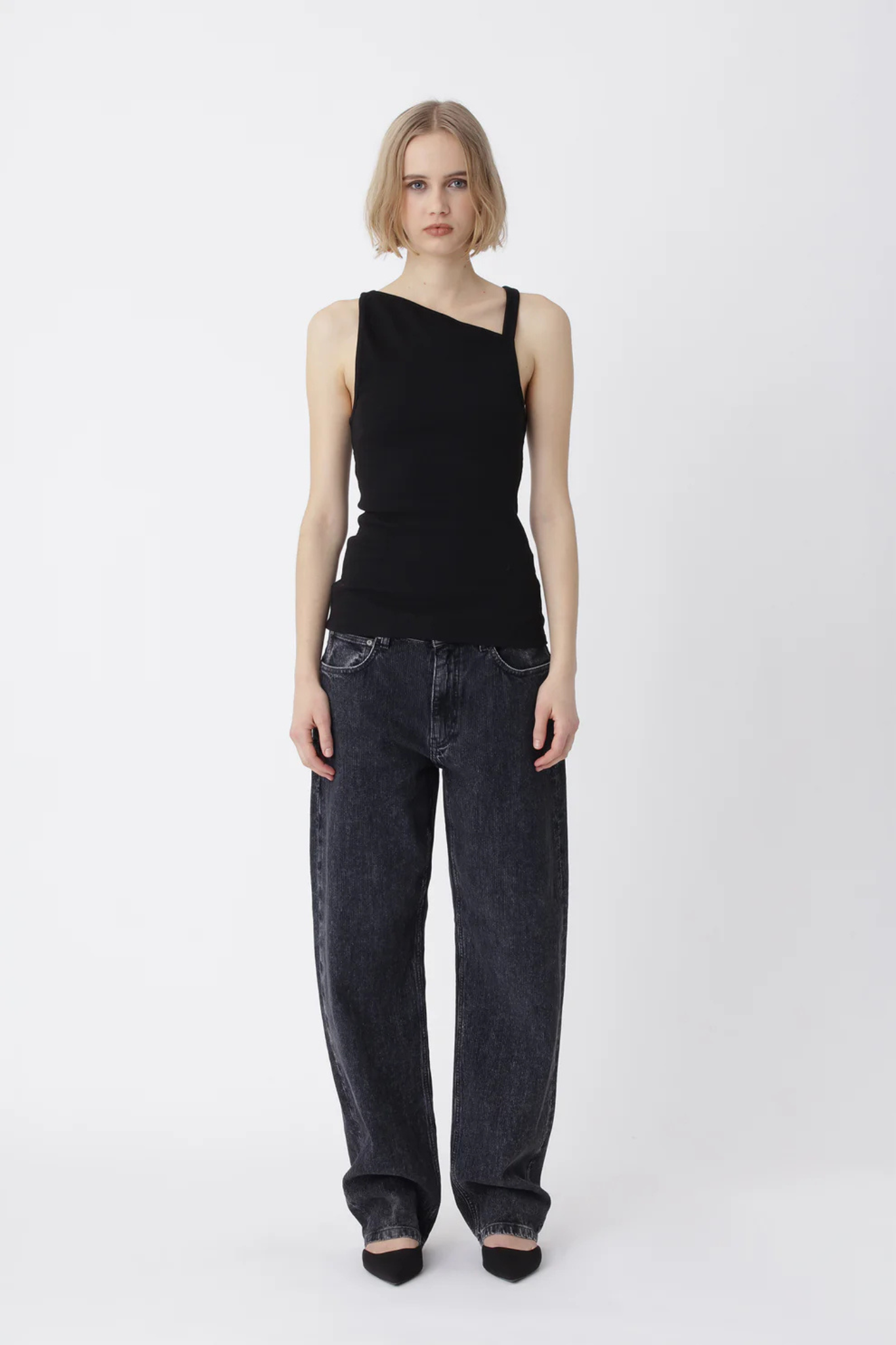 AMI TOP - BLACK