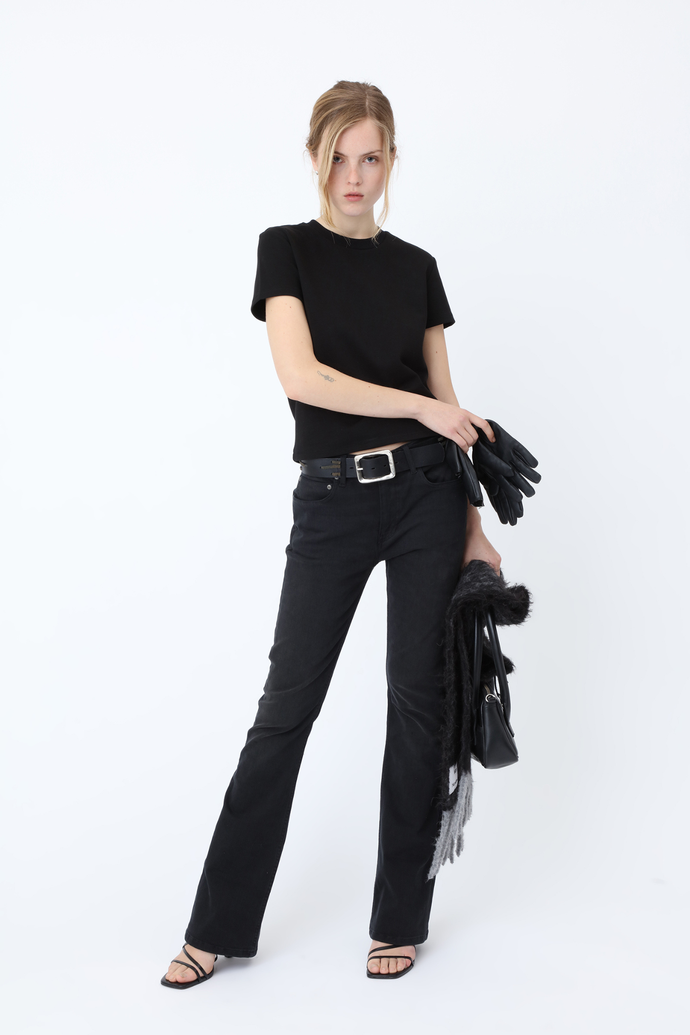 VERA T-SHIRT - BLACK