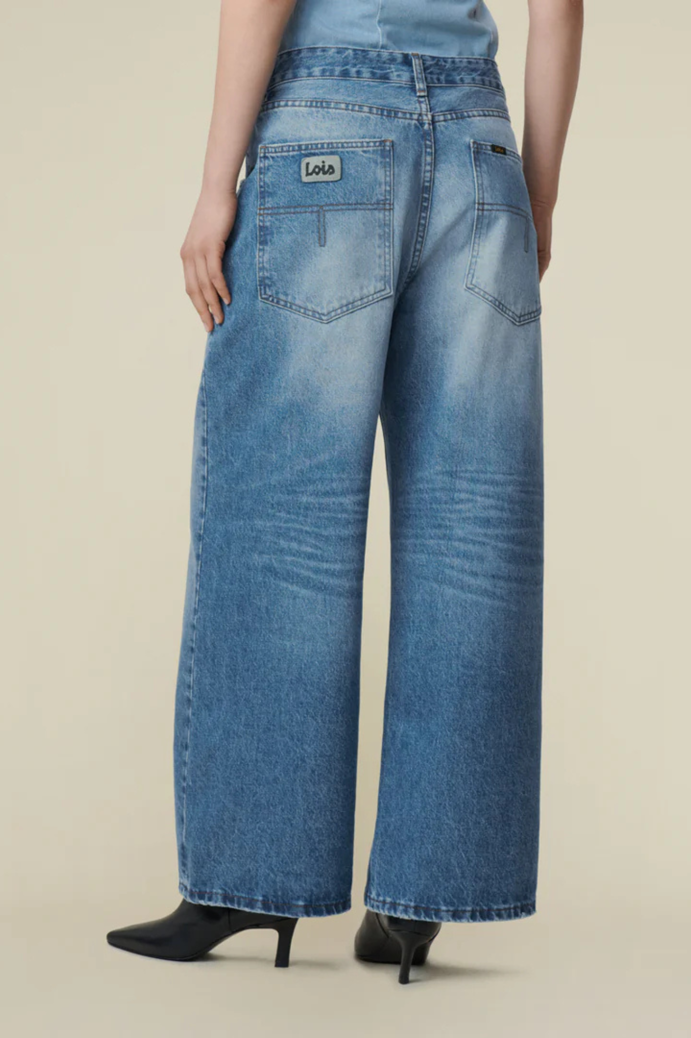 BEATRIX JEANS - DISTRESSED DOUBLE STONE