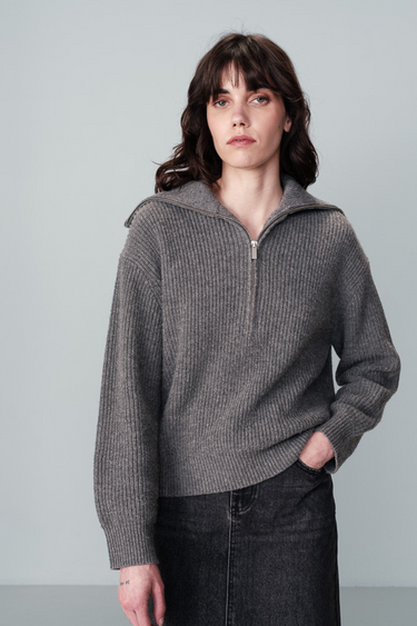 NAIKI SWEATER - GREY