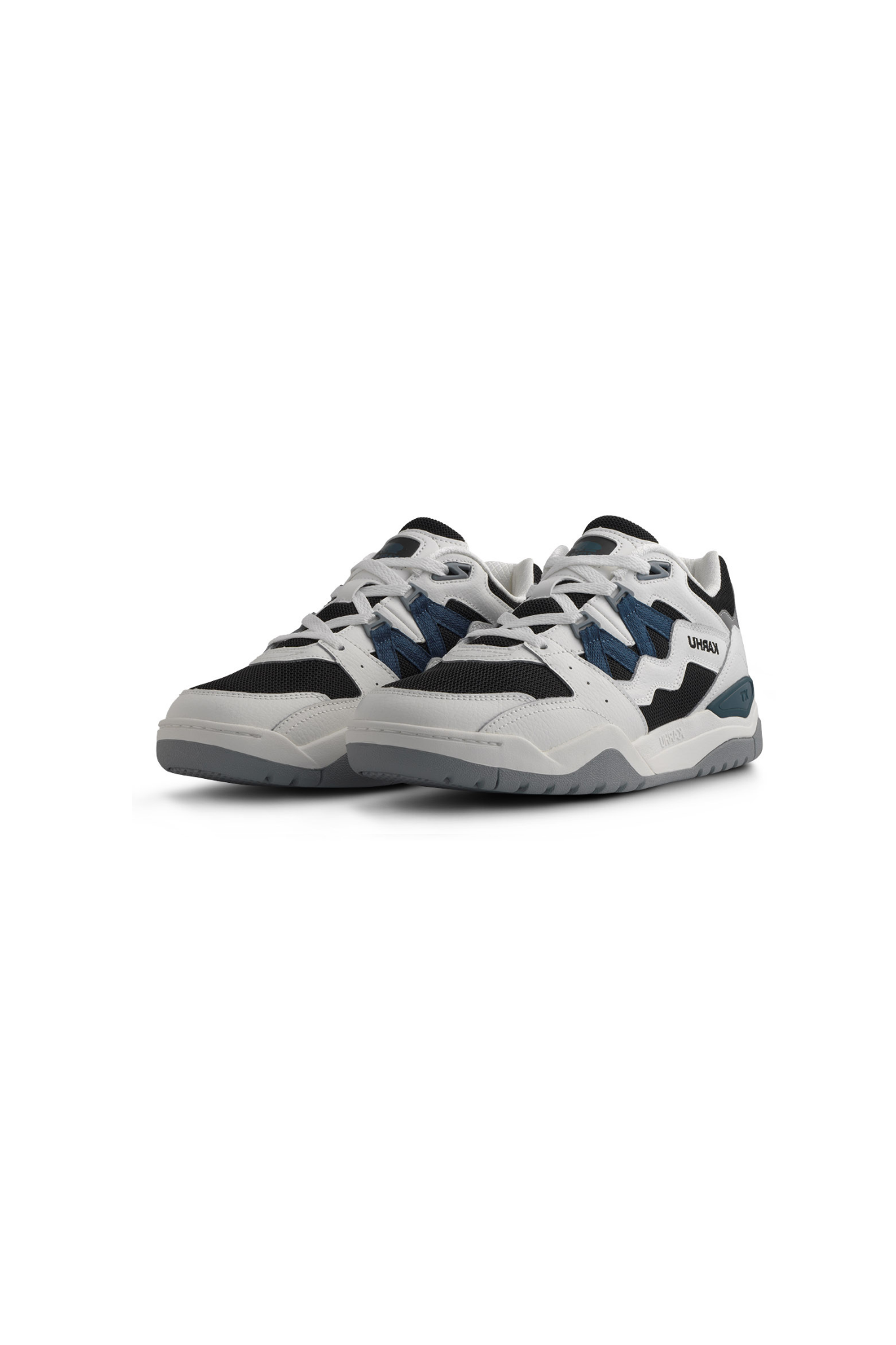 Karhu fusion XT men sneakers in white, black and blue. Front view