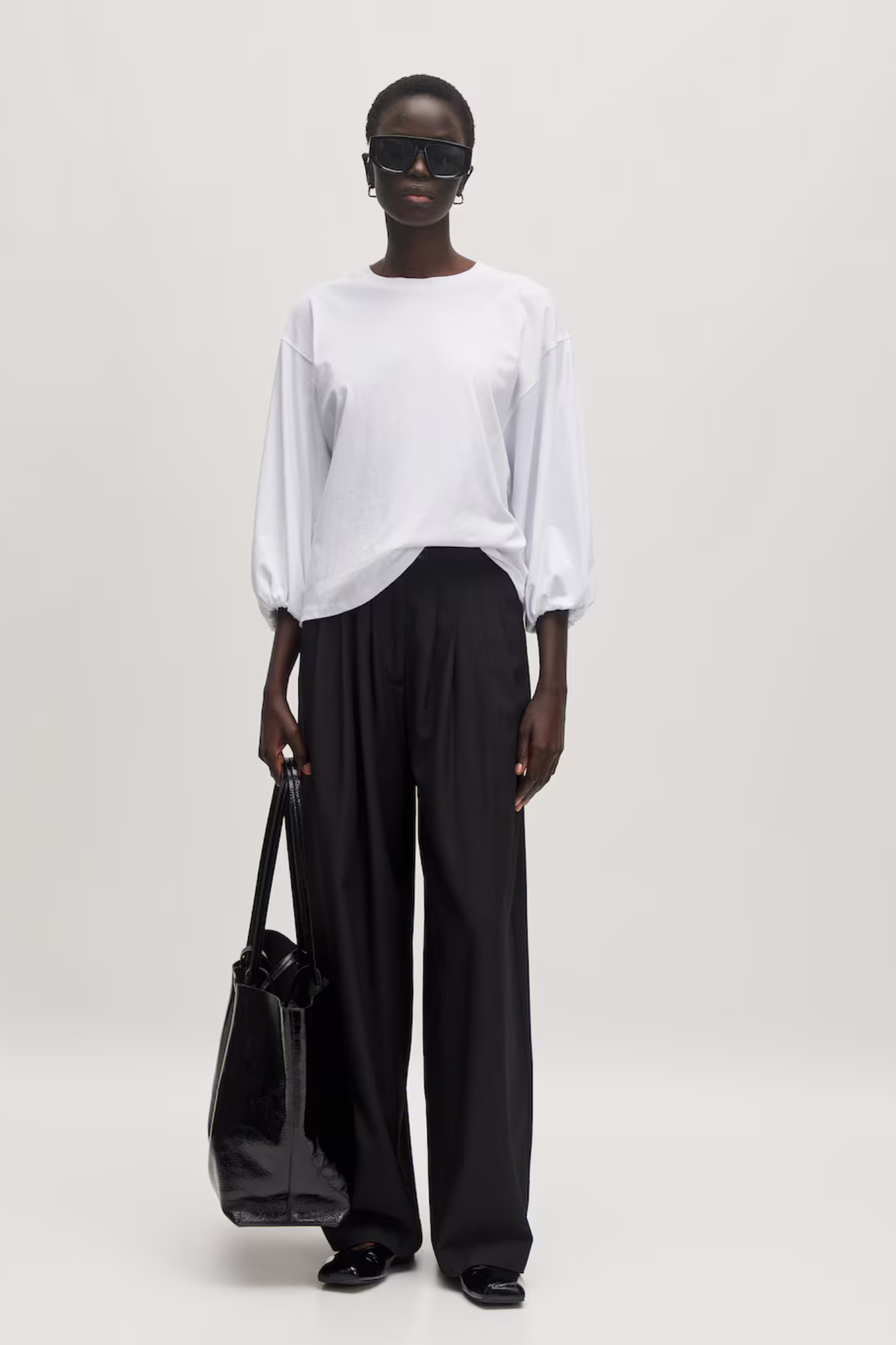 INVANA T-SHIRT - WHITE