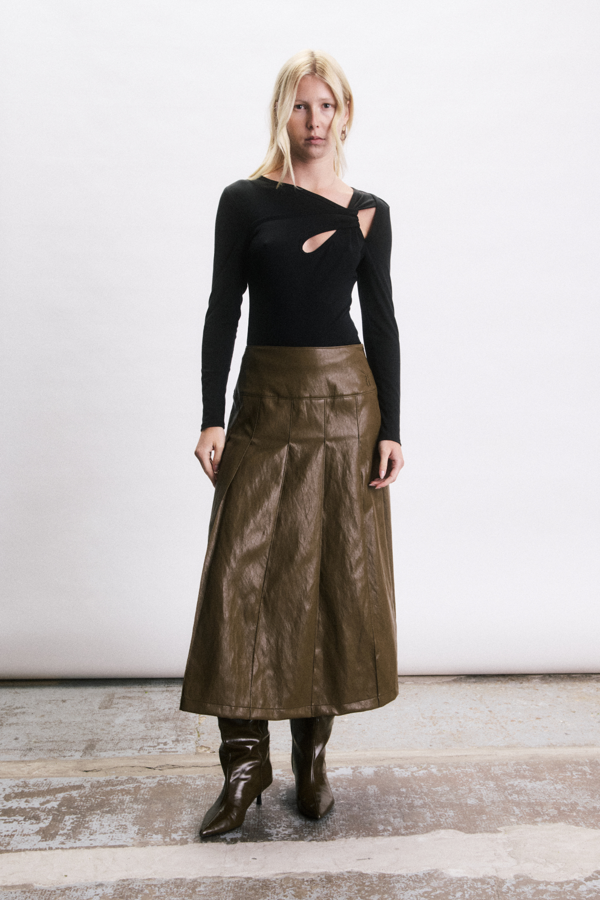 ROWAN SKIRT - KHAKI