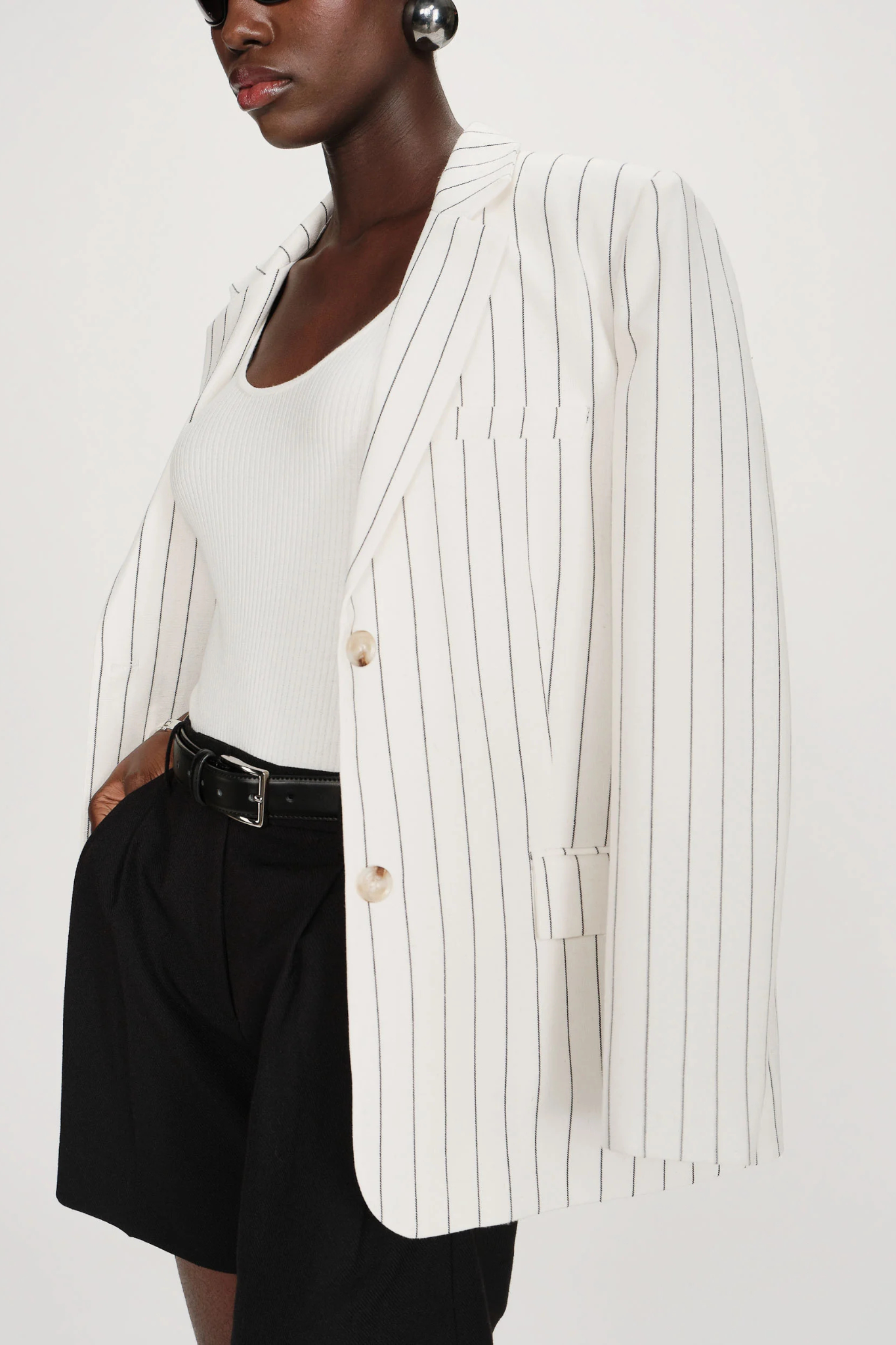 VELVET BLAZER - WHITE