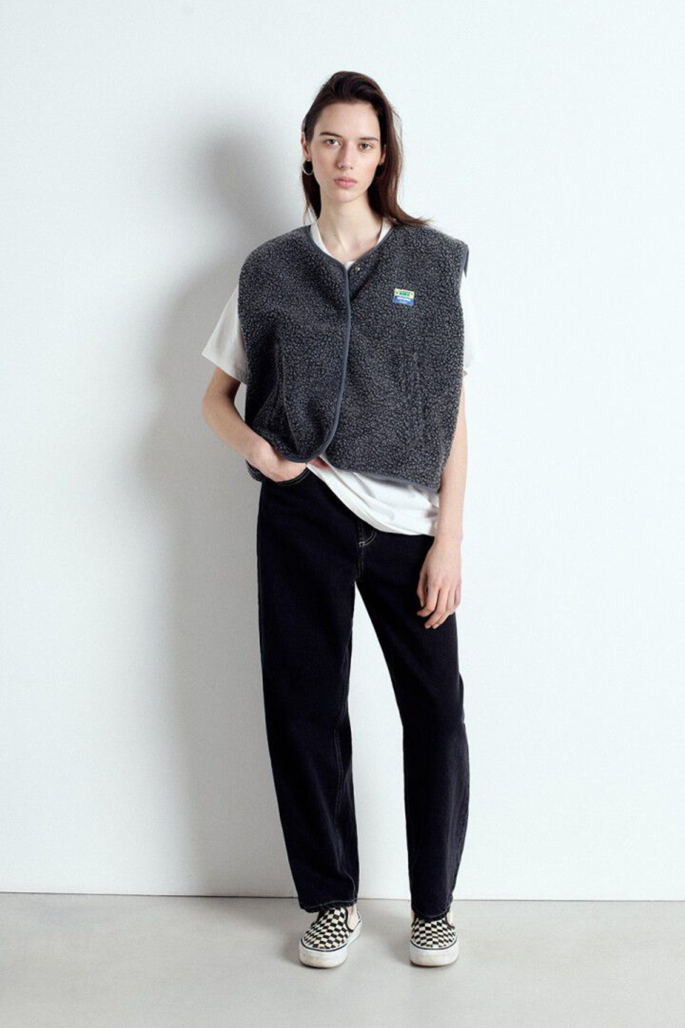 HOKTOWN SLEEVELEES JACKET - CHARCOAL MELANGE