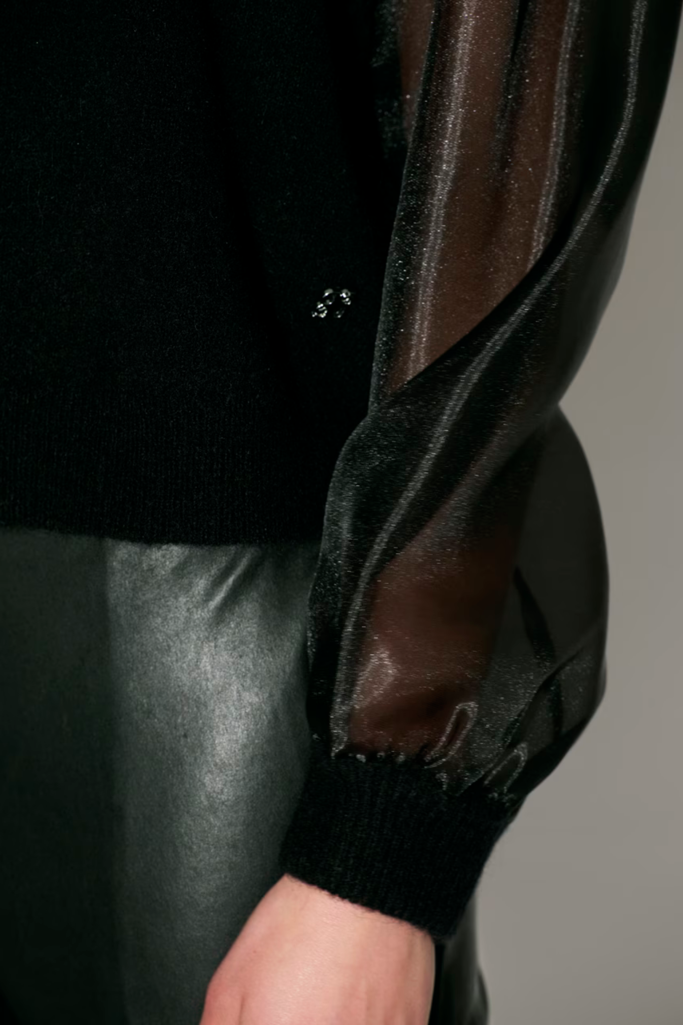 VALETTE SWEATER - RAVEN