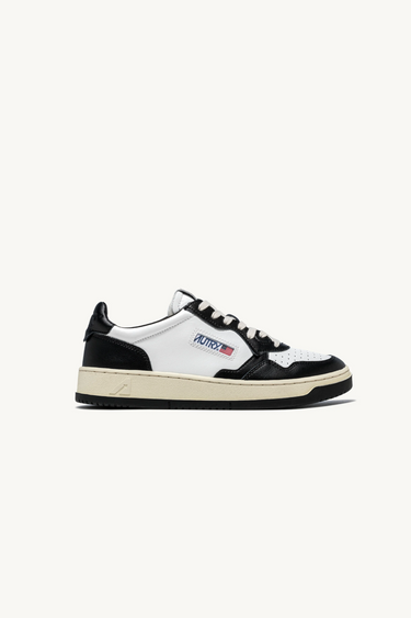 AULM-WB01 - MEDALIST LOW SNEAKERS IN TWO-TONE LEATHER COLOR WHITE AND BLACK