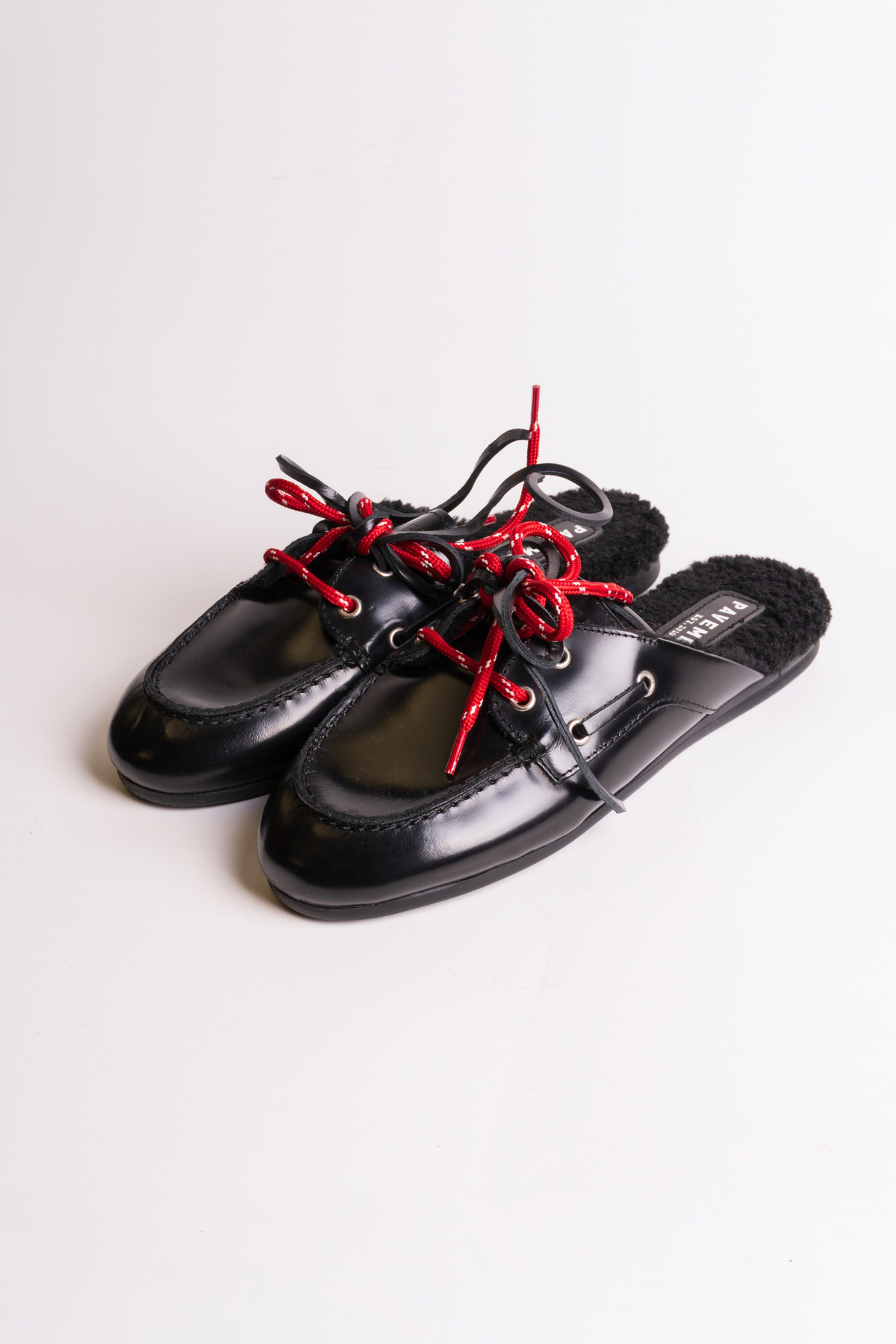 YASMA LACE FUR SHOES - BLACK POLIDO
