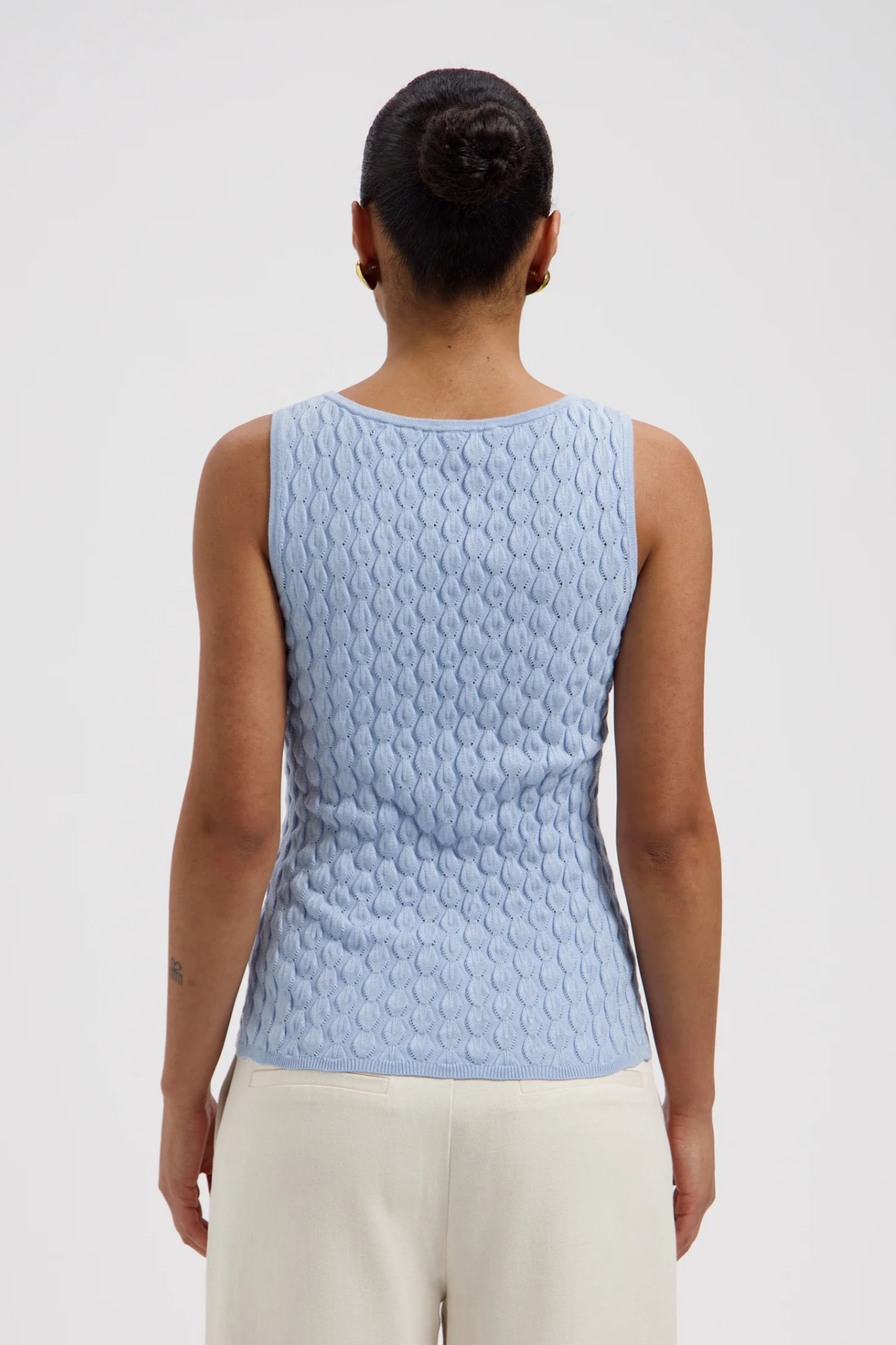 AMIRA KNIT TOP - LIGHT BLUE