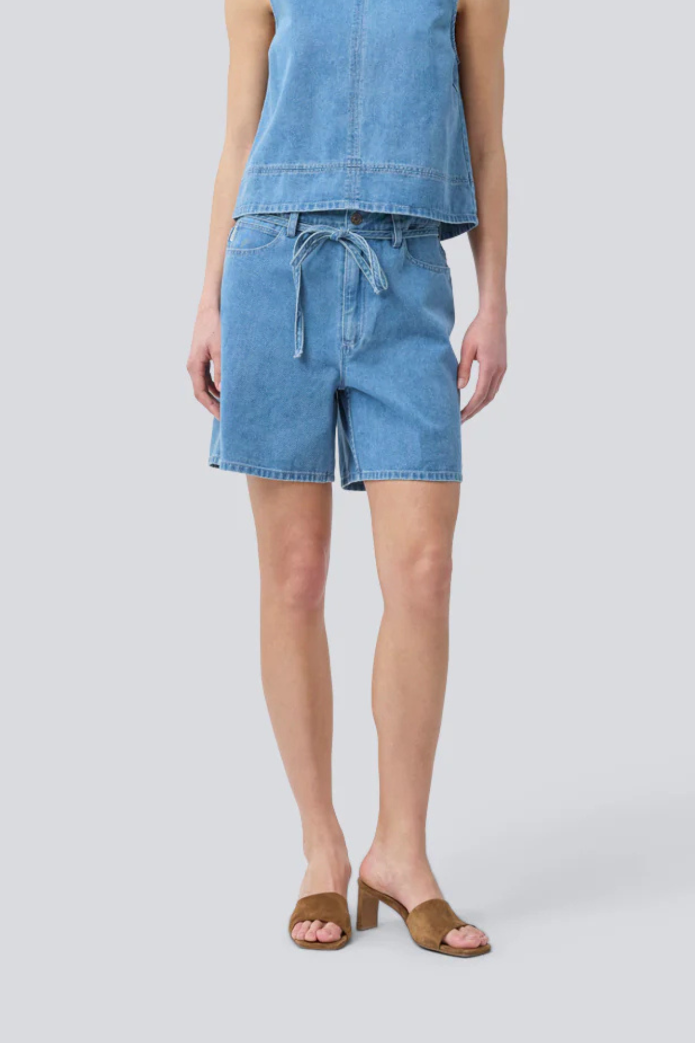 NAOMA SOLID SHORTS - VINTAGE BLUE