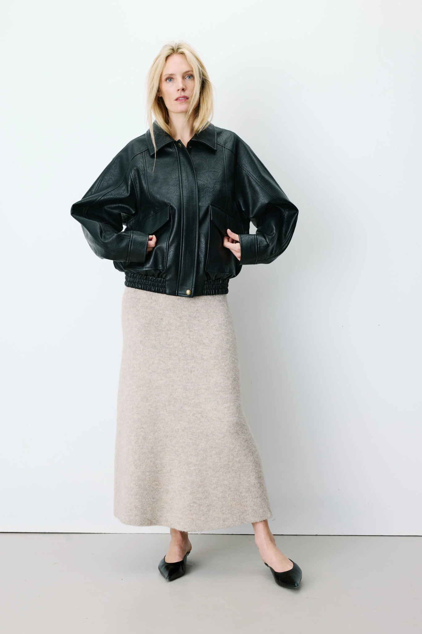 AXEL VESTE - BLACK