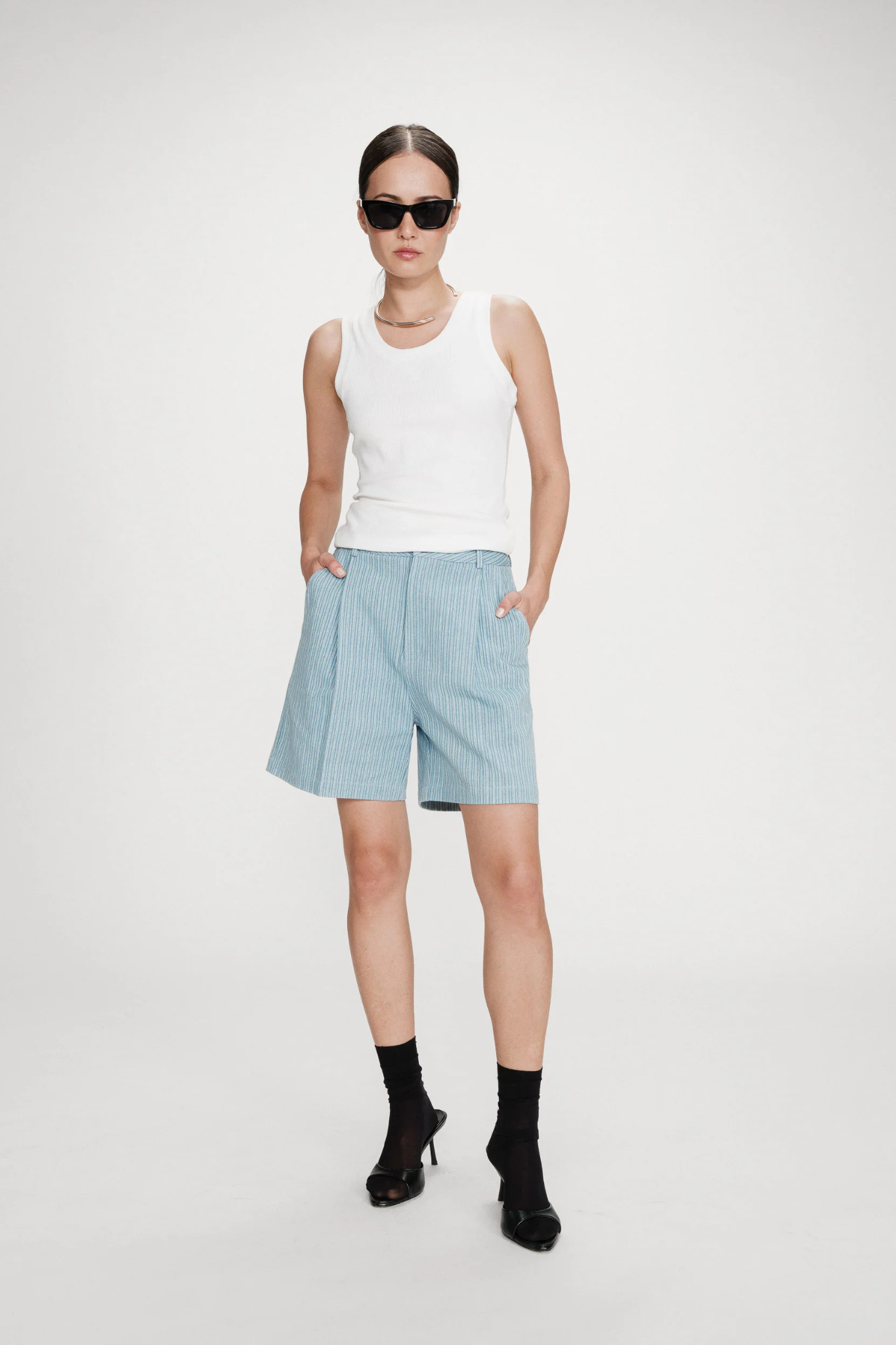 VARS SHORT - STRIPED BLUE