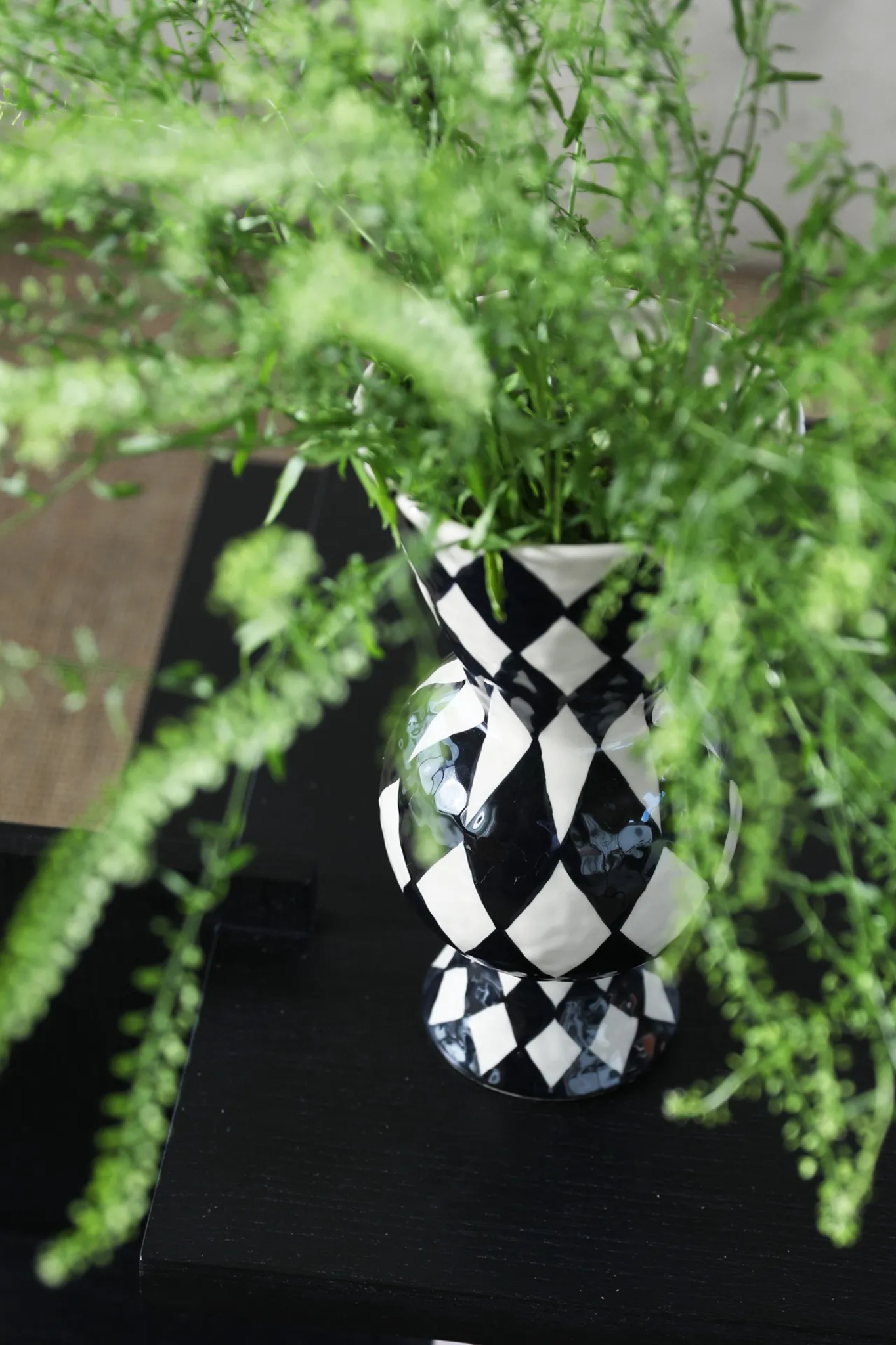 RHOMBIC VASE - BLACK