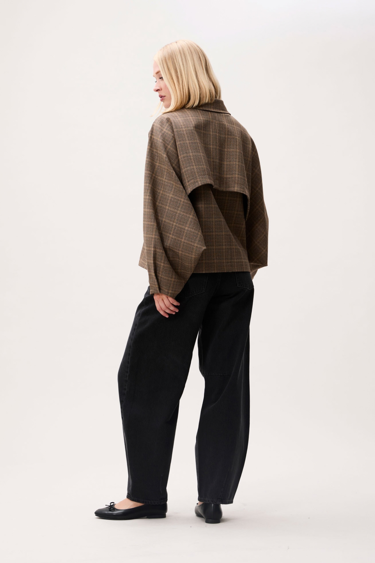 CHECK CAPE JACKET - CARAMEL