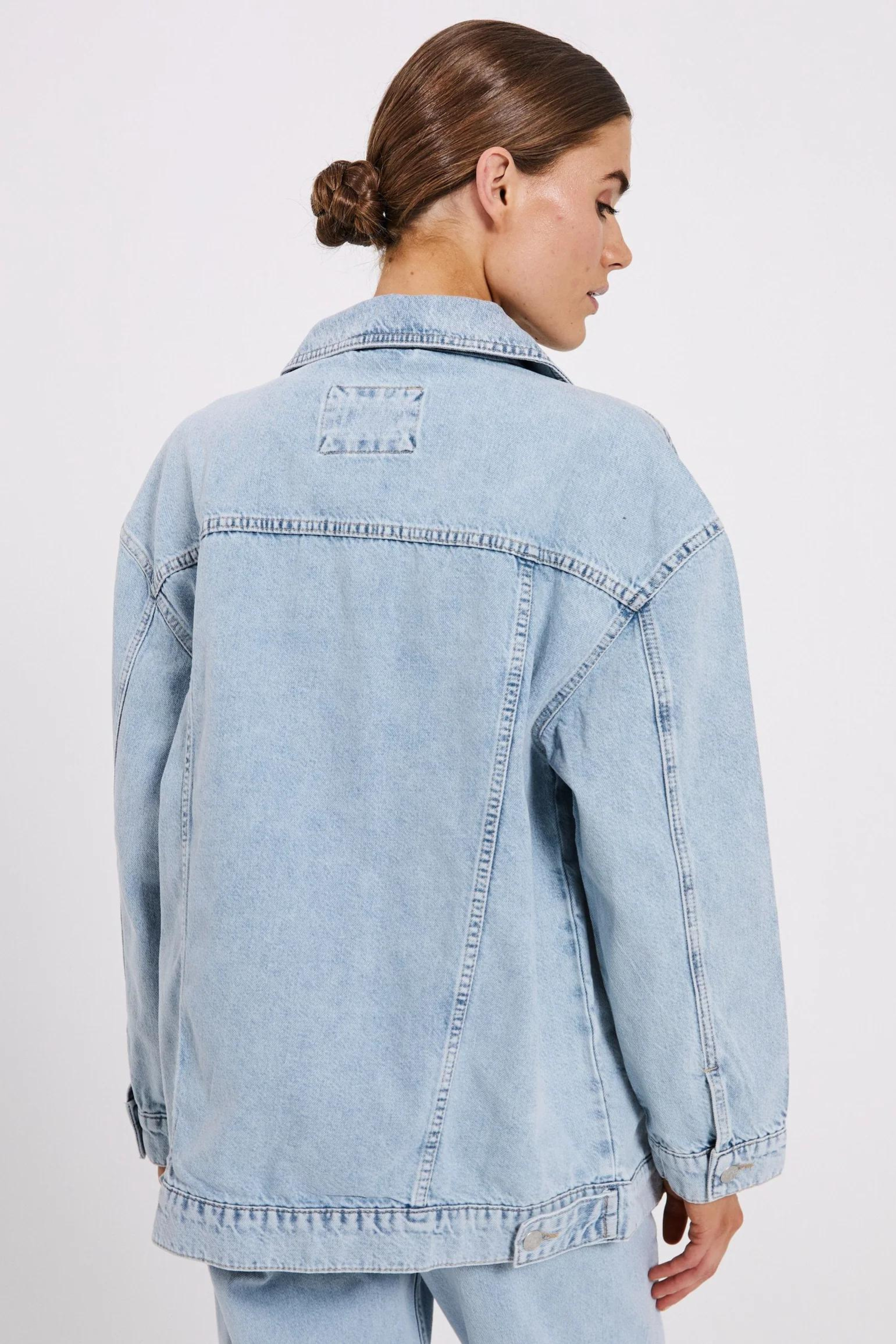 LARISA CLEAN DENIM JACKET - BLUE LIGHT WASH