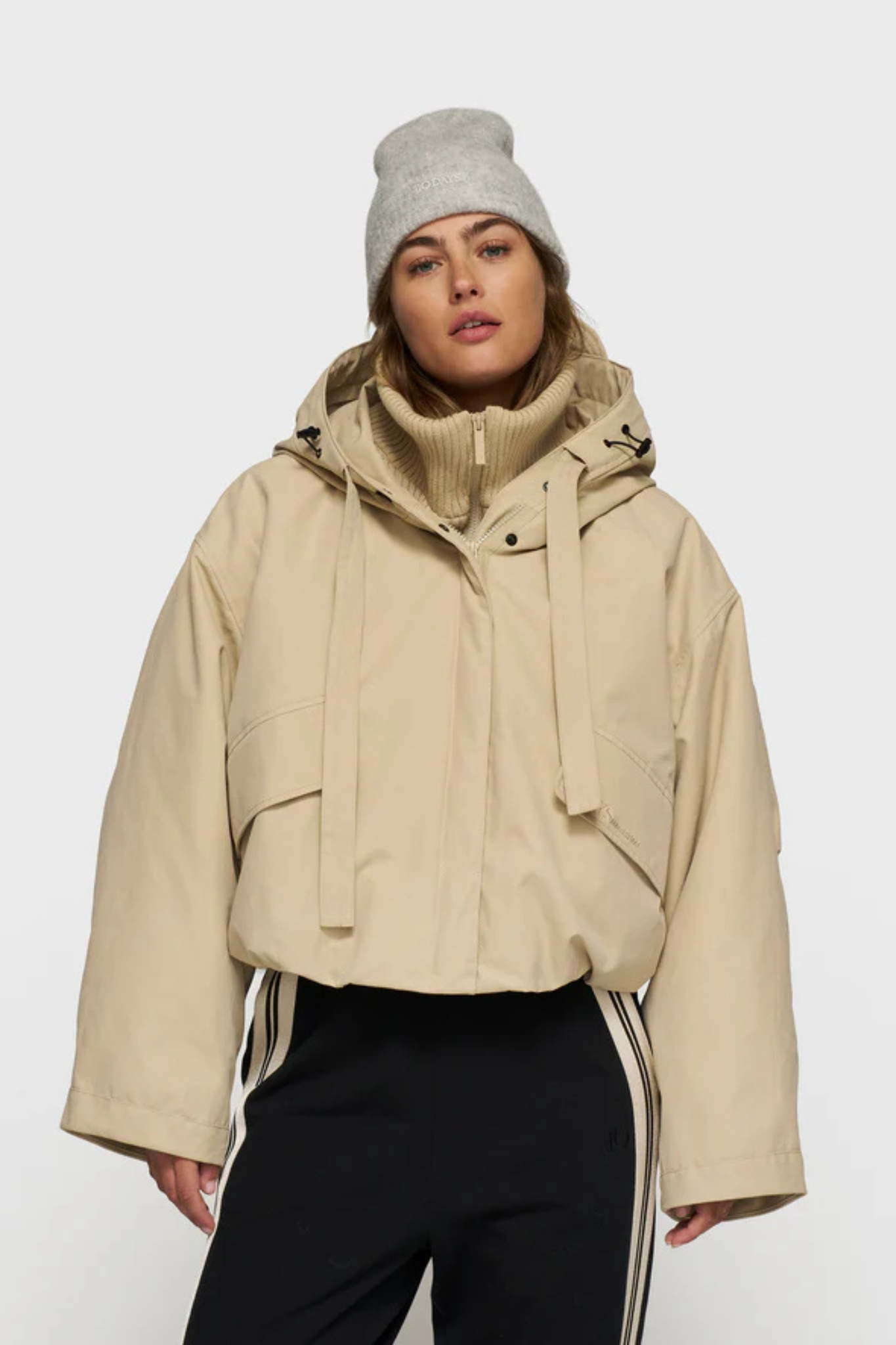 THE QUEEN PARKA JACKET - PURE SAND