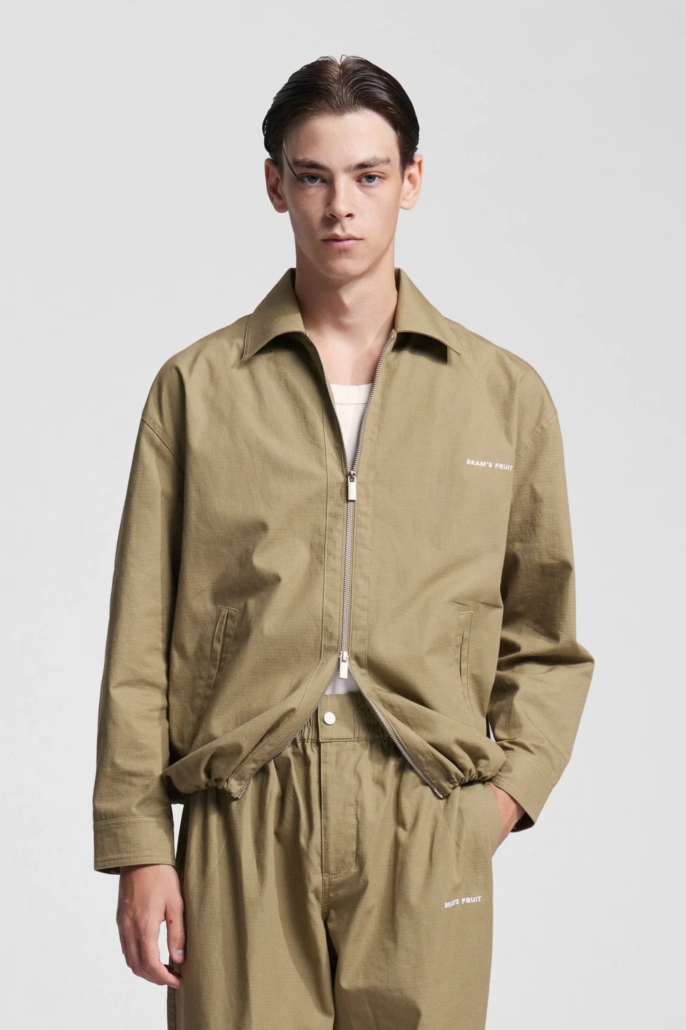 RIPSTOP TEXT LOGO JACKET - OLIVE GREEN