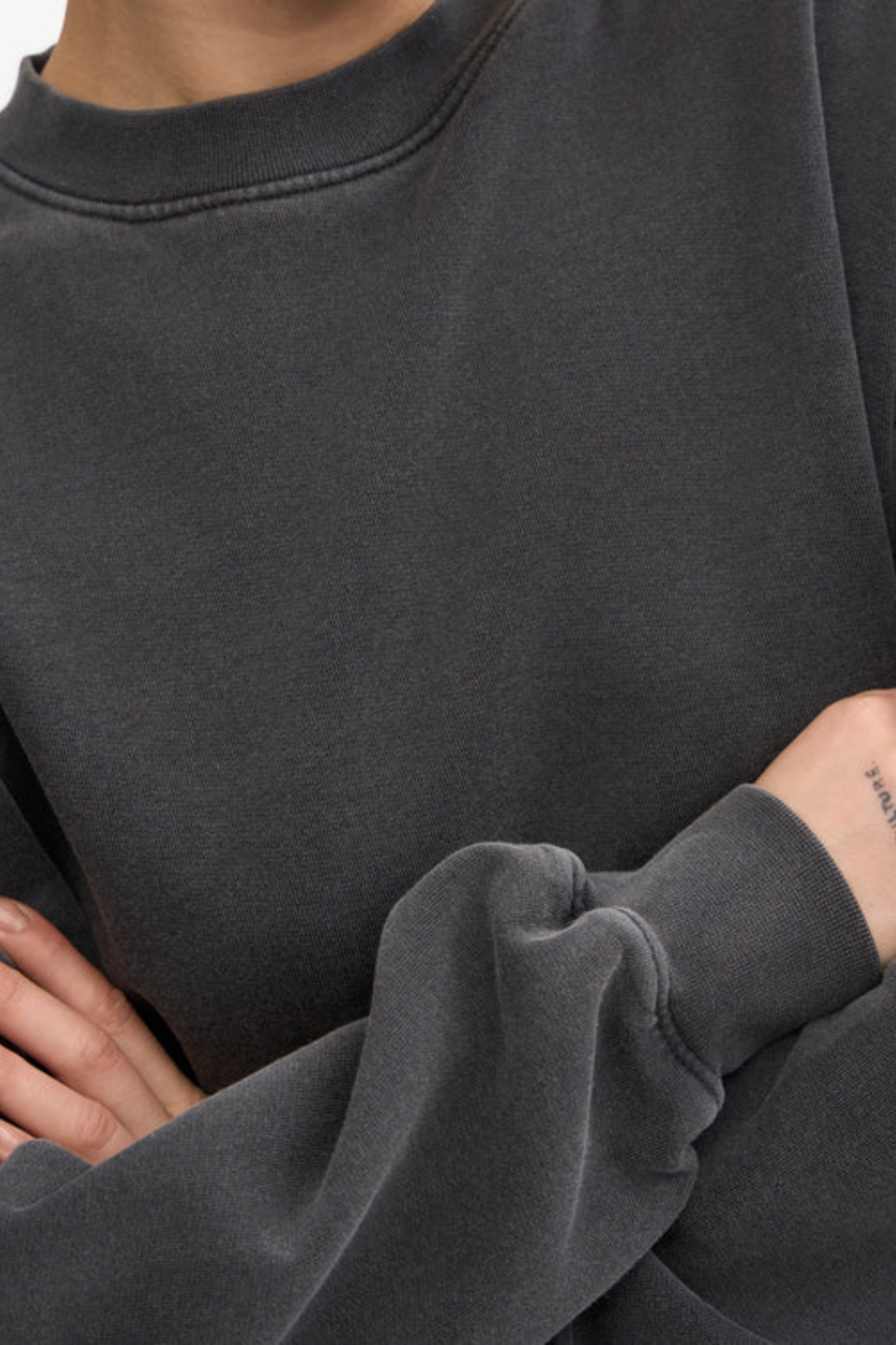 ORGANIC OVERSIZED CREW - FADED BLACK