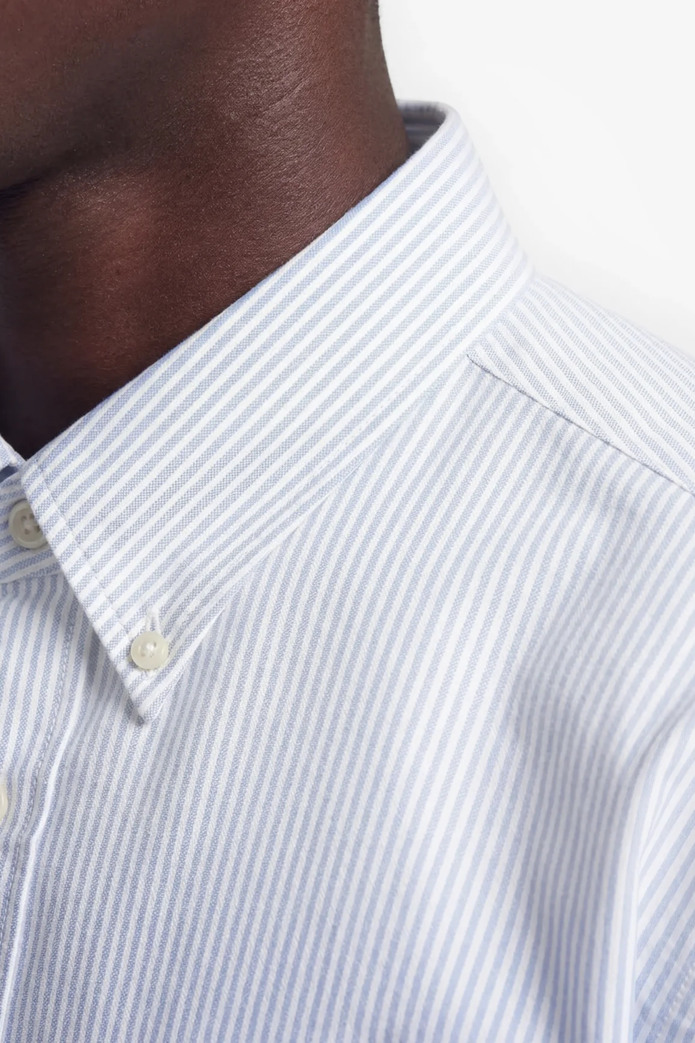DISTRESSED OXFORD SHIRT SHORTSLEEVE - LIGHT BLUE