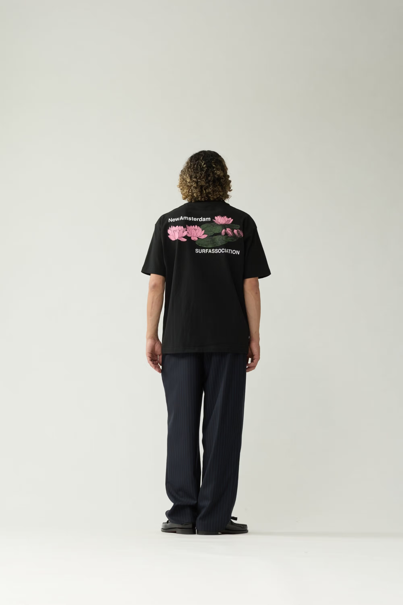 LILIES T-SHIRT - BLACK