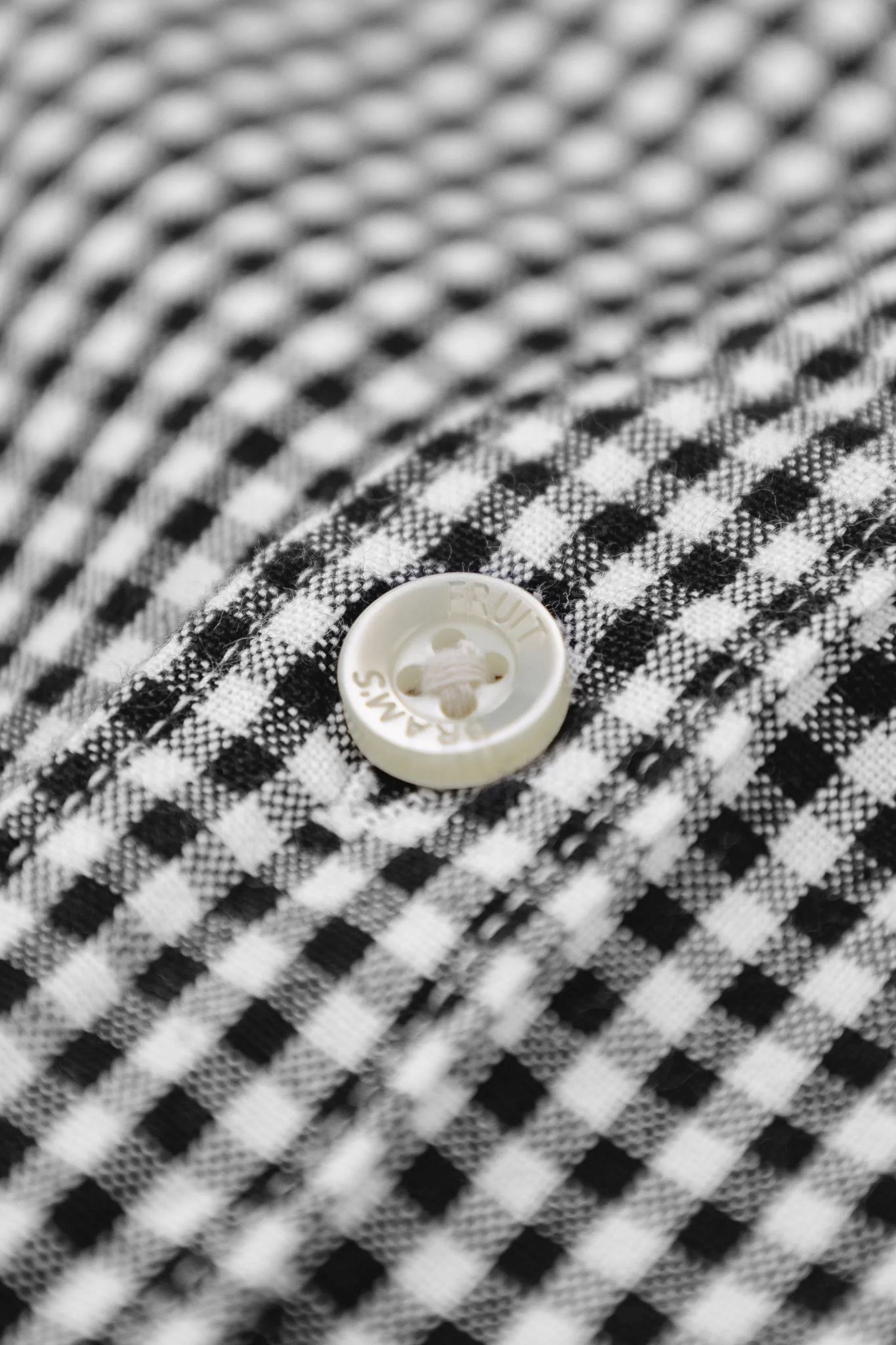 DISTRESSED FARMER'S LS SHIRT - BLACK