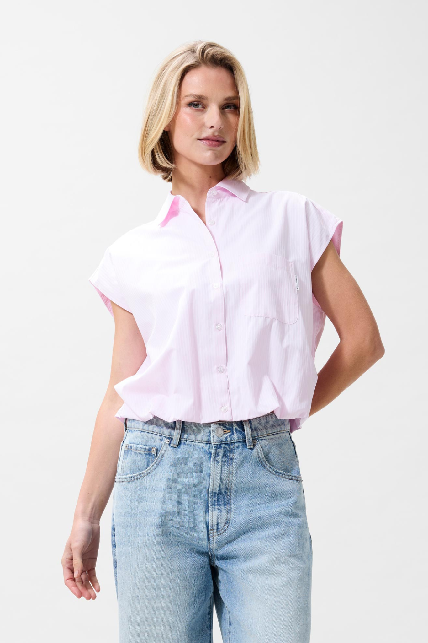 SLEEVELESS TUCK IN BLOUSE - FAIRY TALE