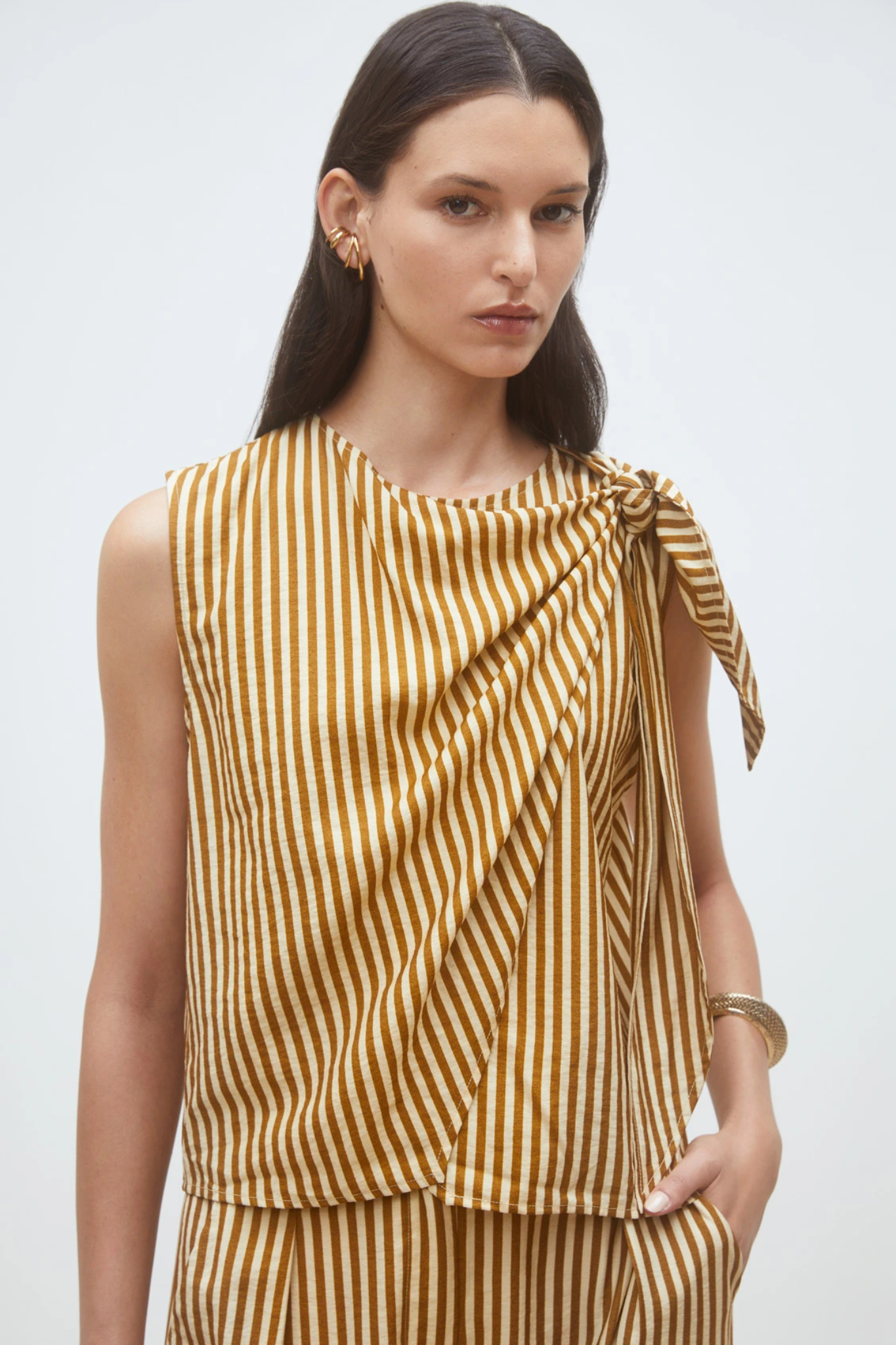 LISTO BLOUSE - CAMEL